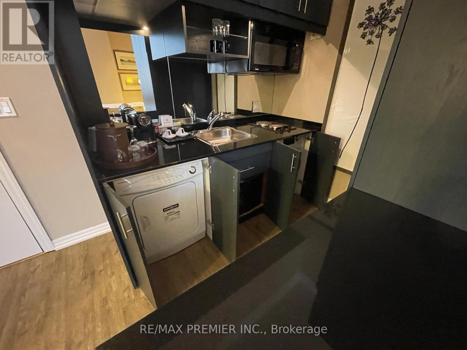 1105 - 1 King Street W, Toronto, Ontario  M5H 1A1 - Photo 17 - C12497686