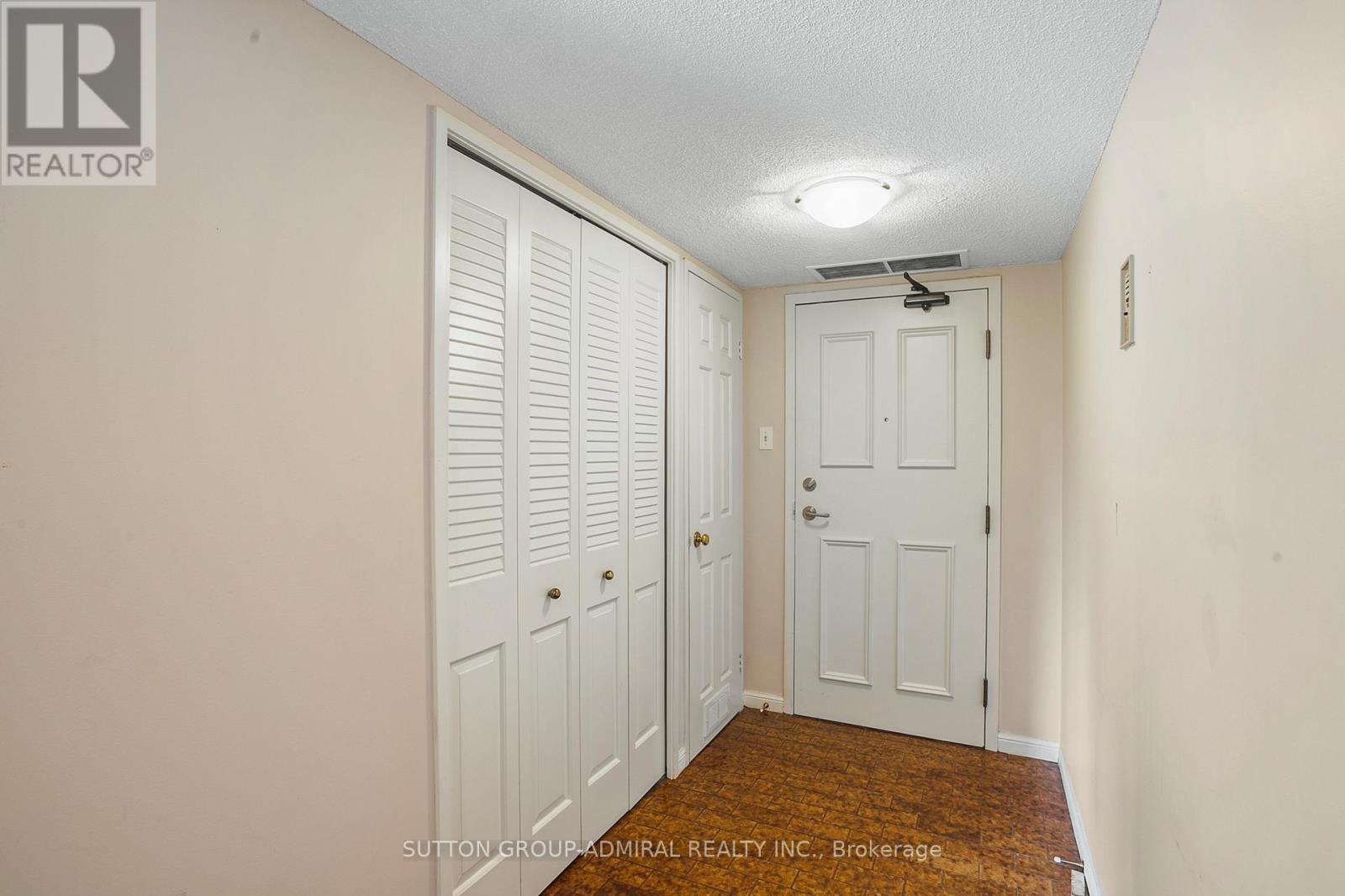 402 - 245 The Donway West, Toronto, Ontario  M3B 3M2 - Photo 4 - C12497756
