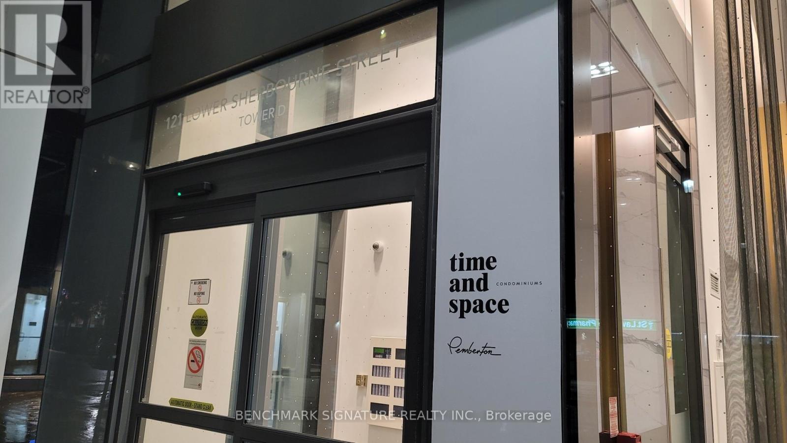 547 - 121 Lower Sherbourne Street, Toronto, Ontario  M5A 0W8 - Photo 2 - C12497856