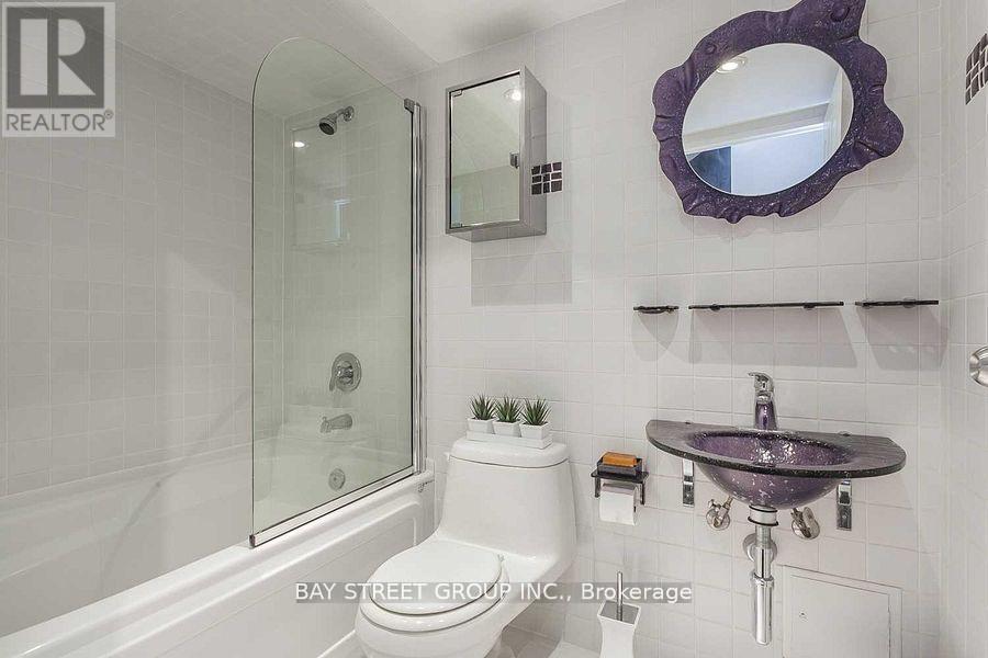 1106 - 250 Queens Quay W, Toronto, Ontario  M5J 2N2 - Photo 18 - C12497946