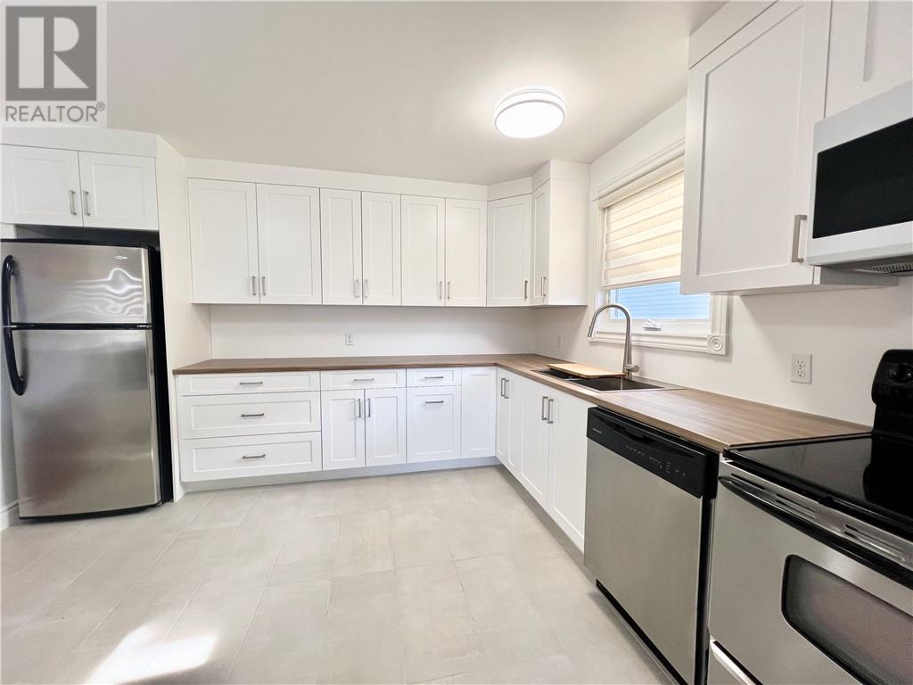 74 Lady Ashley Court, Greater Sudbury, Ontario  P3E 5Z7 - Photo 2 - 2125413