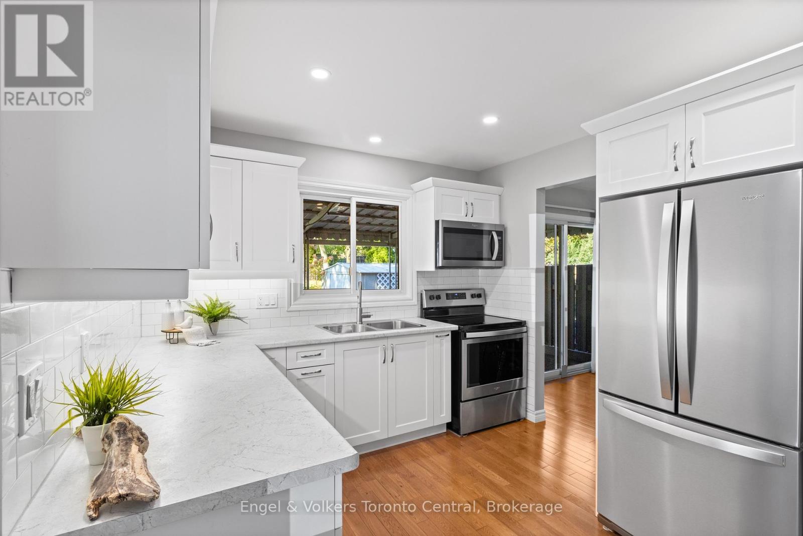 1810 6th Avenue W, Owen Sound, Ontario  N4K 5H9 - Photo 18 - X12498038