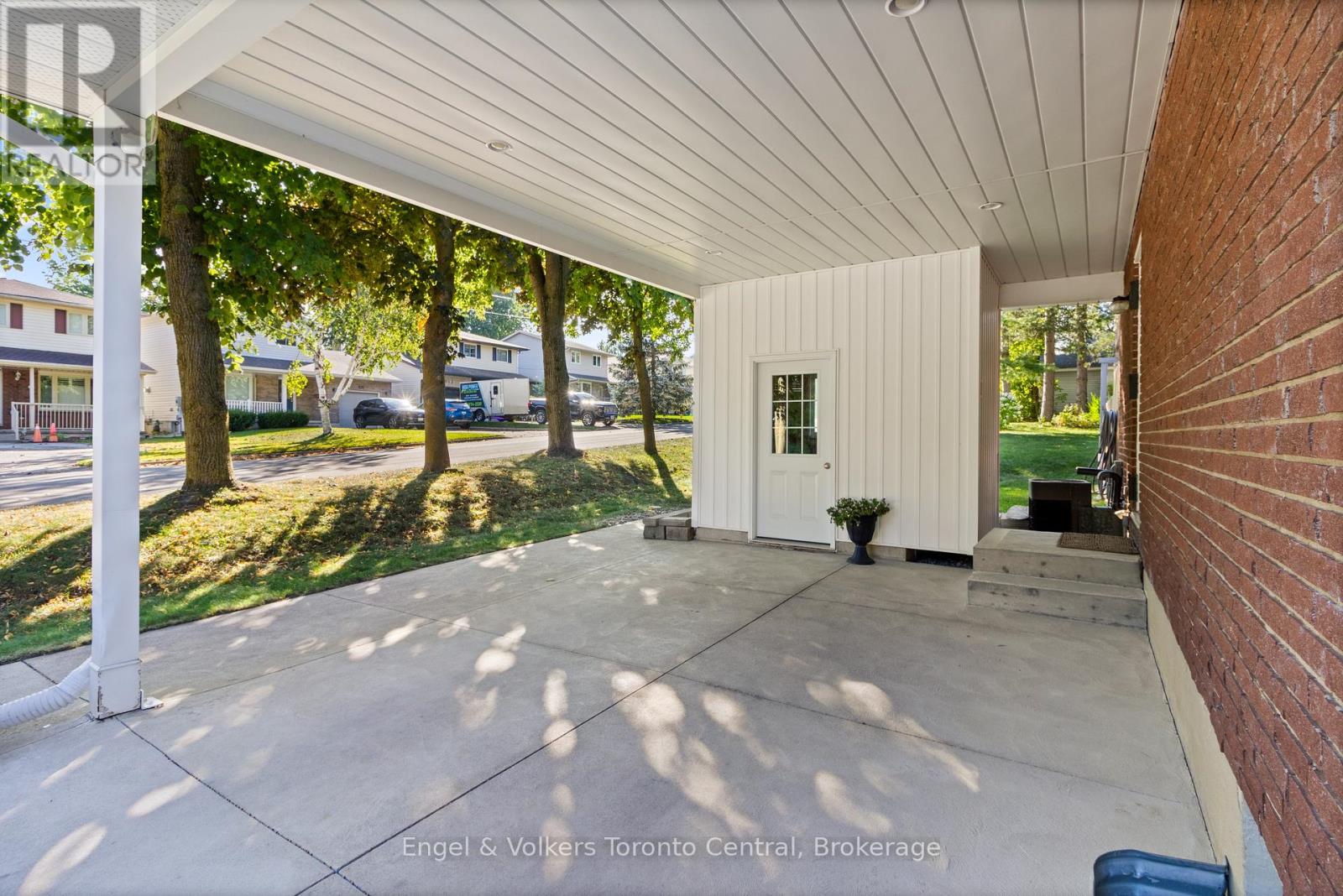 1810 6th Avenue W, Owen Sound, Ontario  N4K 5H9 - Photo 5 - X12498038