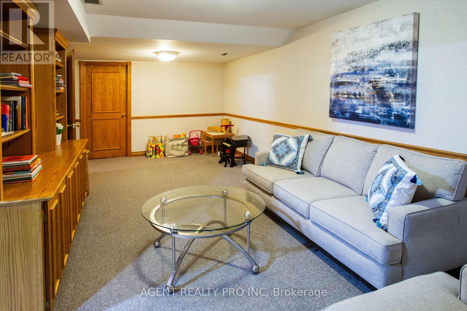 922 Country Club Crescent, London South, Ontario  N6C 5R5 - Photo 37 - X12498068