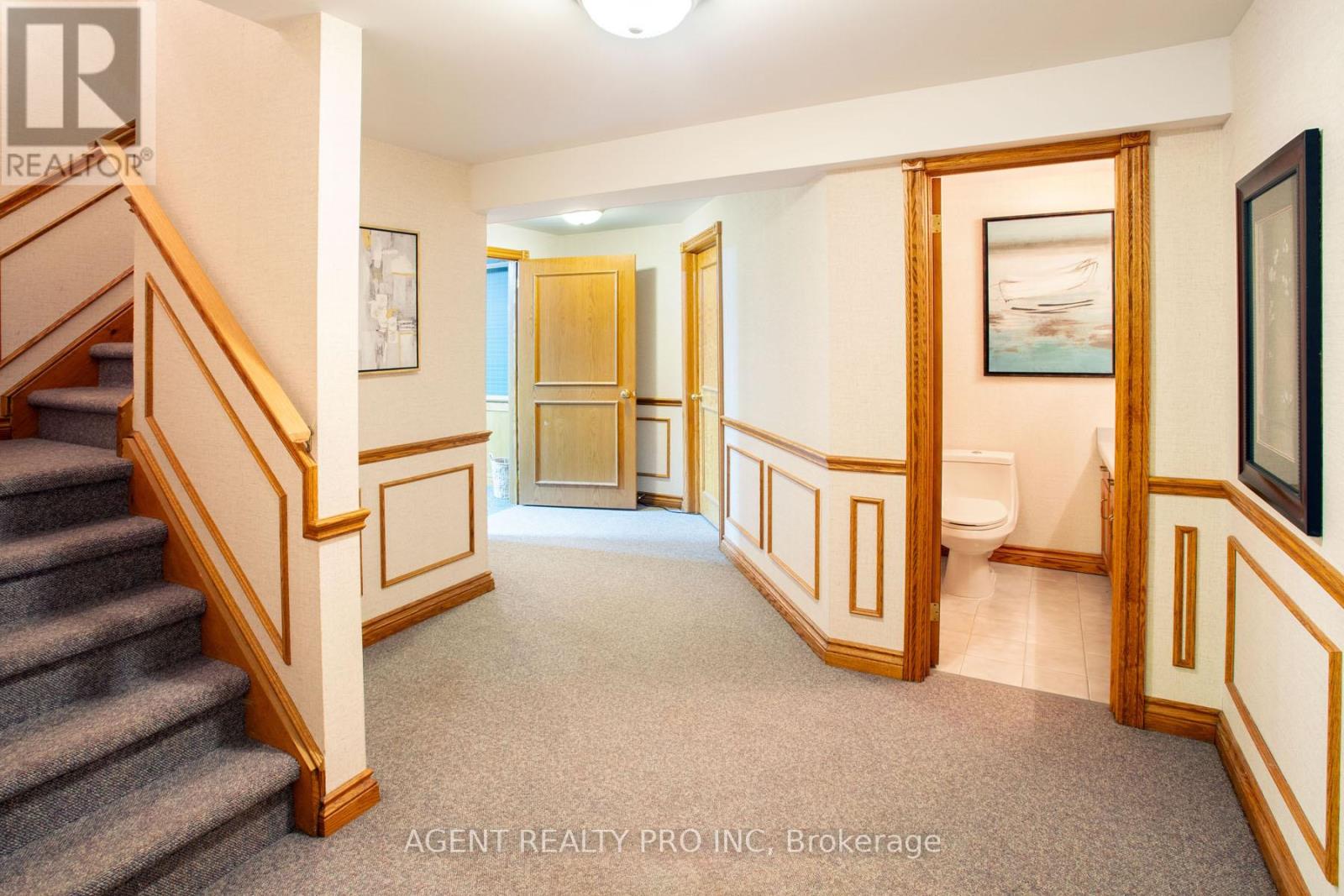 922 Country Club Crescent, London South, Ontario  N6C 5R5 - Photo 41 - X12498068