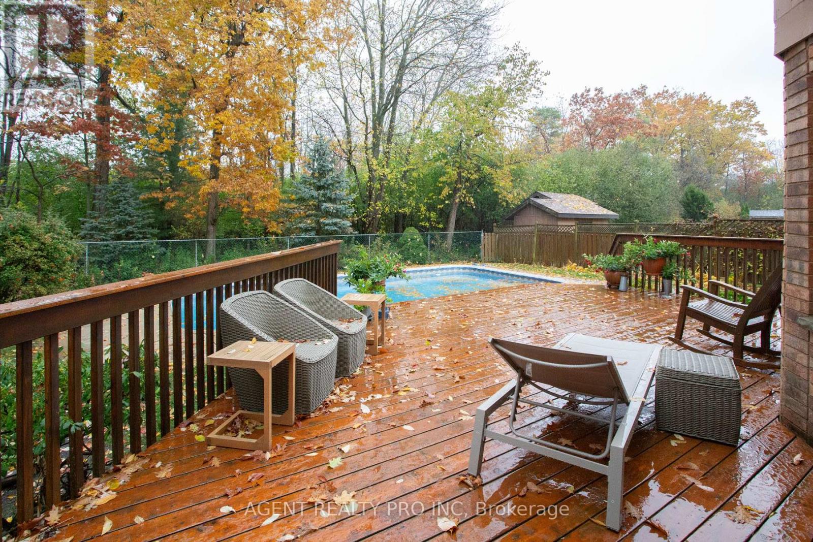 922 Country Club Crescent, London South, Ontario  N6C 5R5 - Photo 44 - X12498068