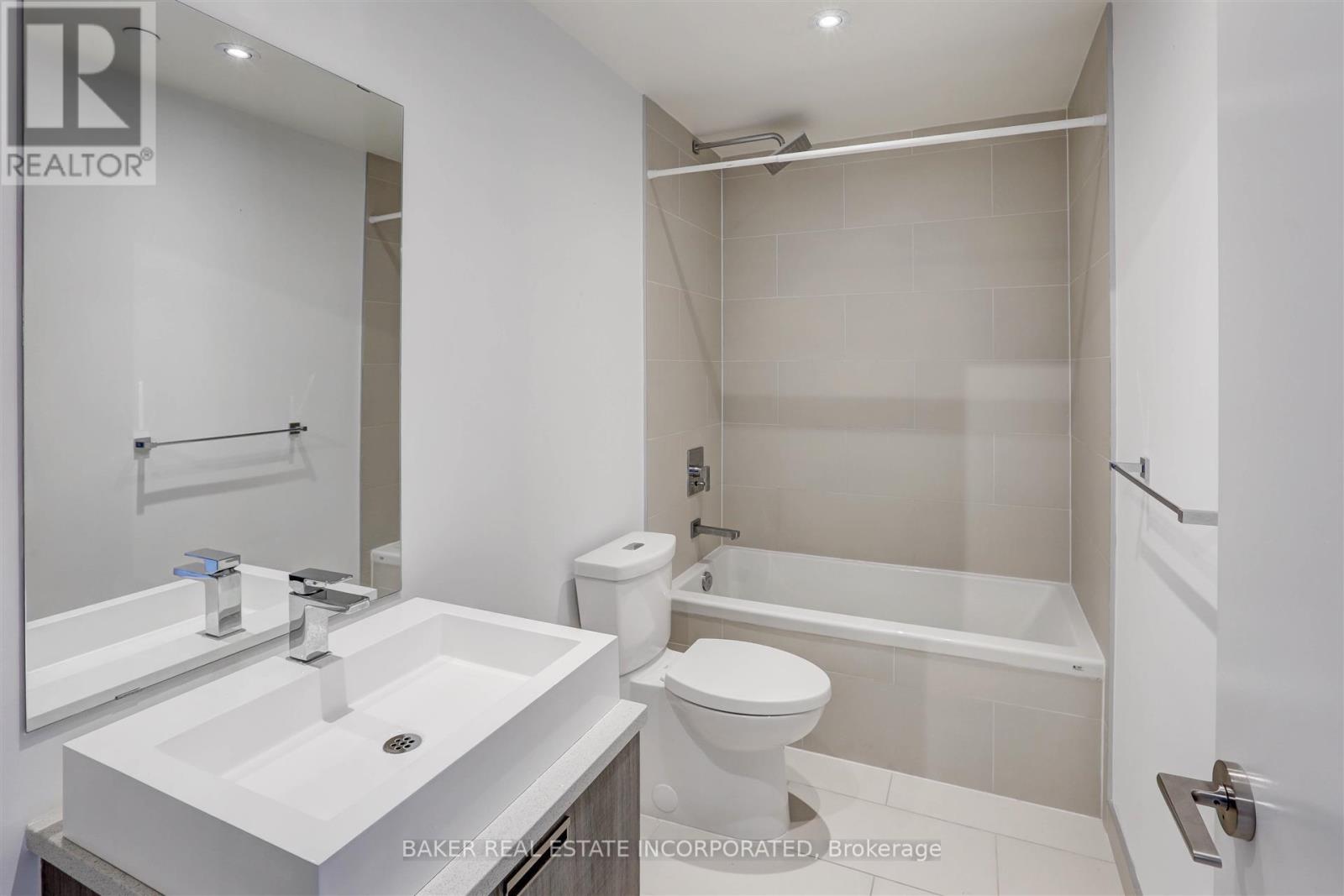 310 - 246 Logan Avenue, Toronto, Ontario  M4M 0E9 - Photo 15 - E12497248