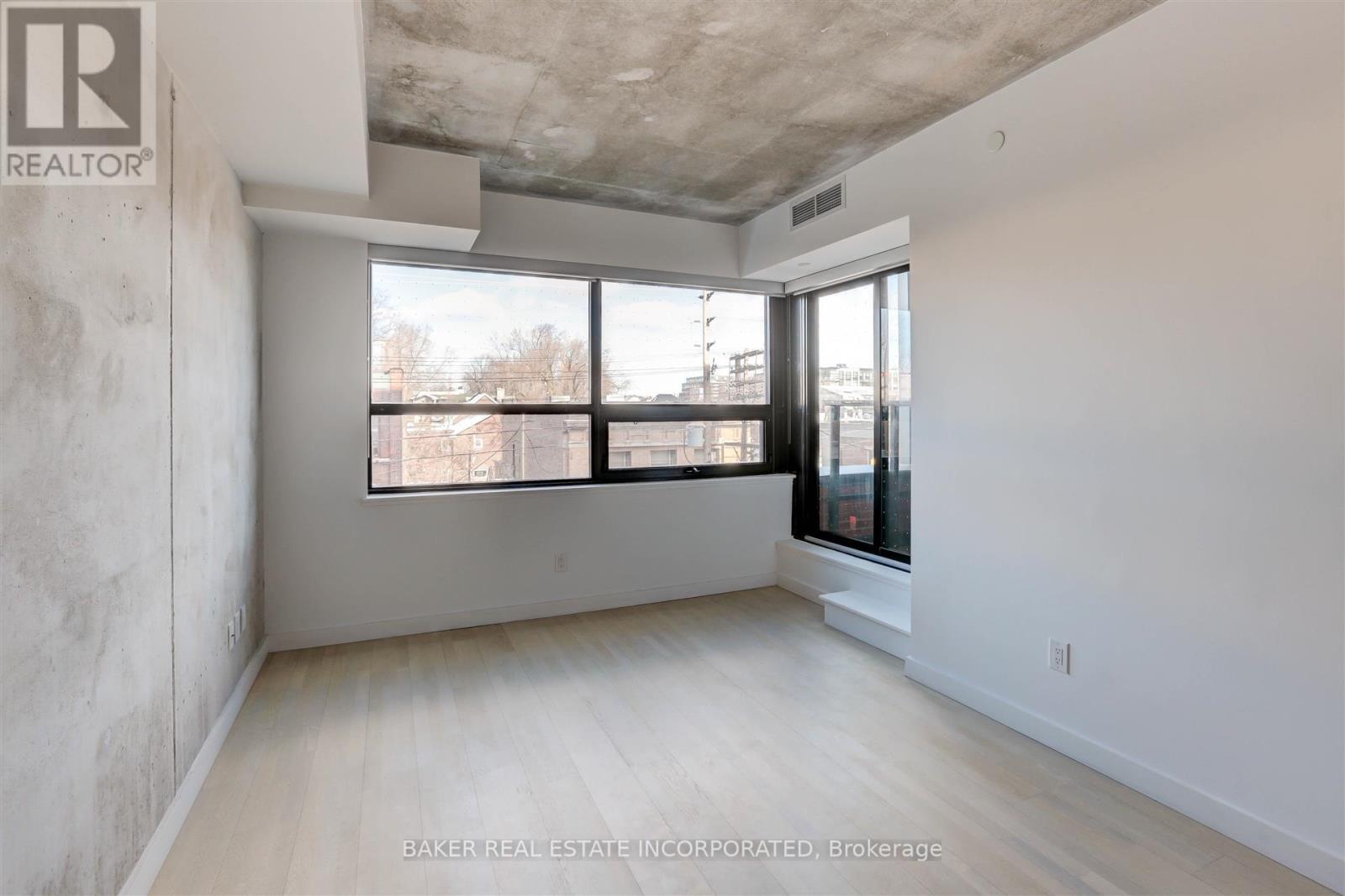 310 - 246 Logan Avenue, Toronto, Ontario  M4M 0E9 - Photo 9 - E12497248