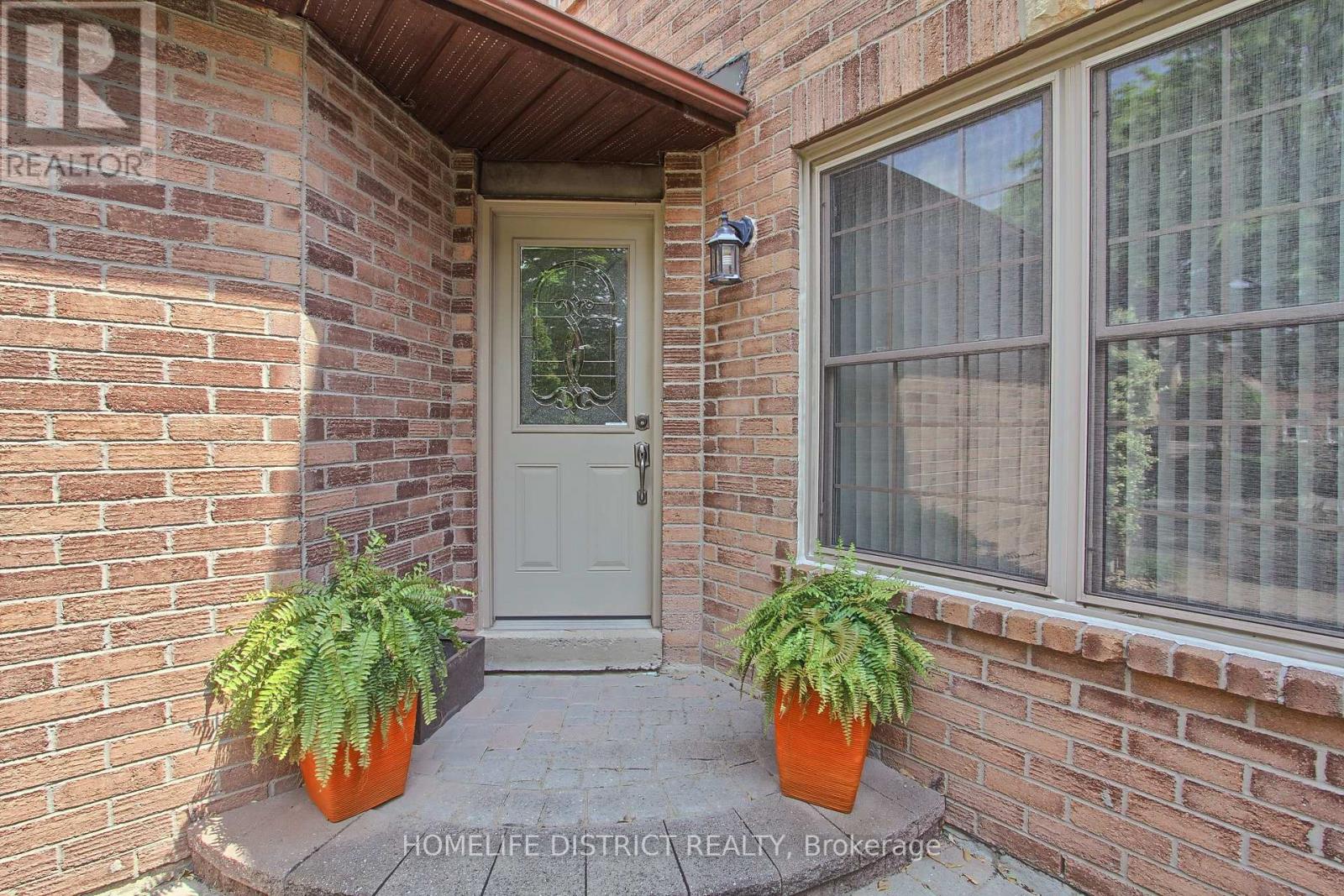 43 Daniels Crescent, Ajax, Ontario  L1T 1X8 - Photo 6 - E12497250