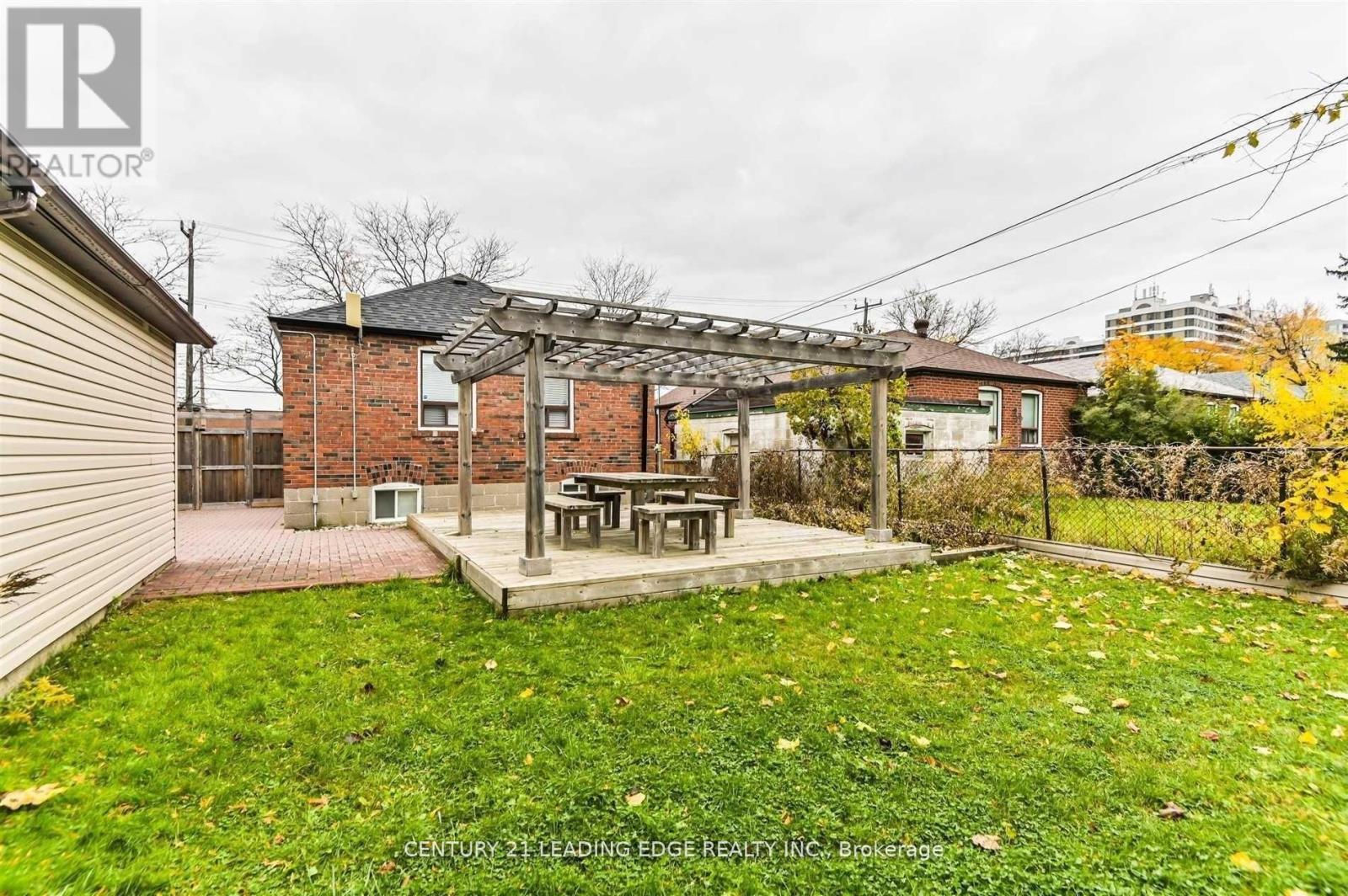 Main Floor - 1229 Birchmount Road, Toronto, Ontario  M1P 2C9 - Photo 10 - E12497408