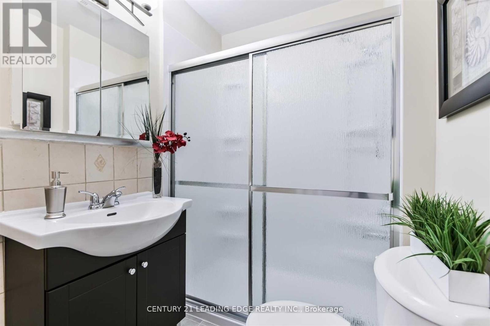 Main Floor - 1229 Birchmount Road, Toronto, Ontario  M1P 2C9 - Photo 7 - E12497408