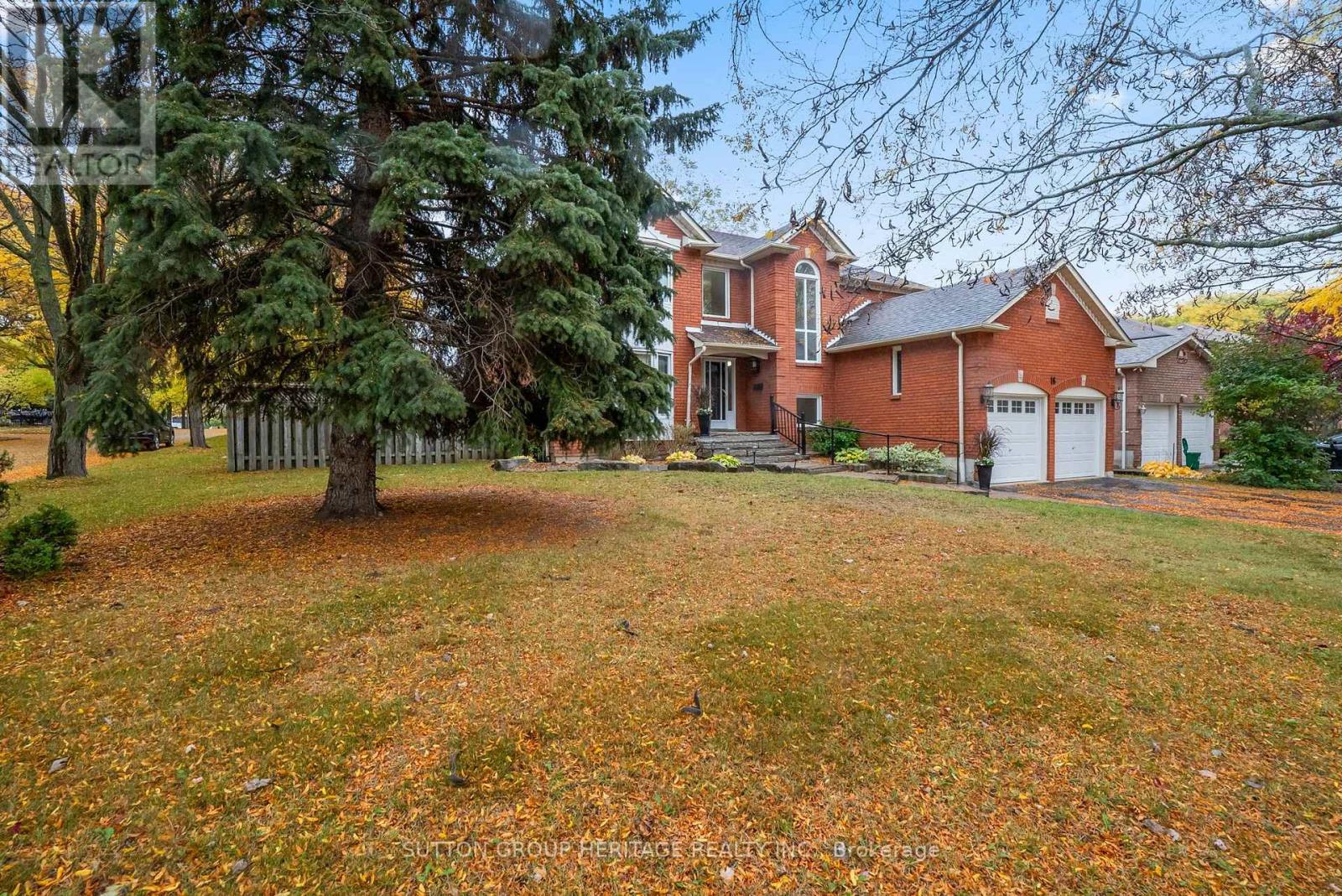 16 Mantell Crescent, Ajax, Ontario  L1T 3N6 - Photo 4 - E12497450