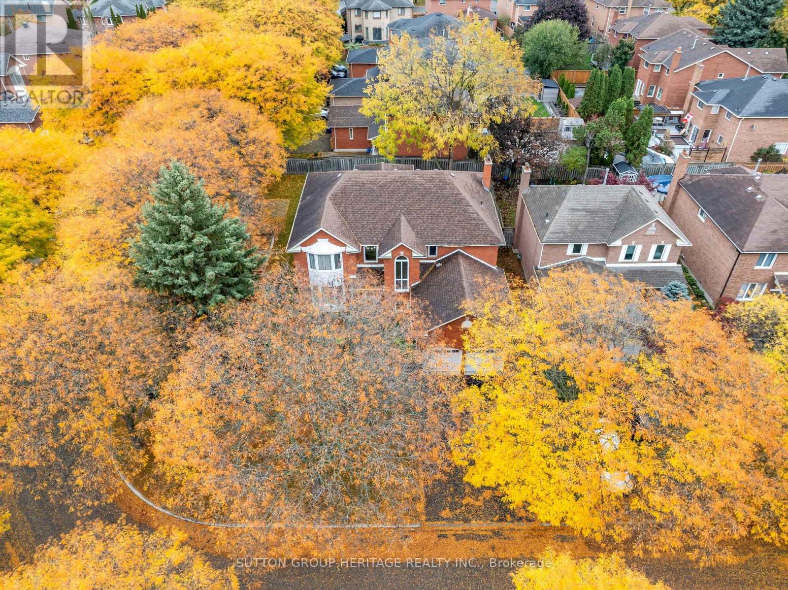 16 Mantell Crescent, Ajax, Ontario  L1T 3N6 - Photo 6 - E12497450