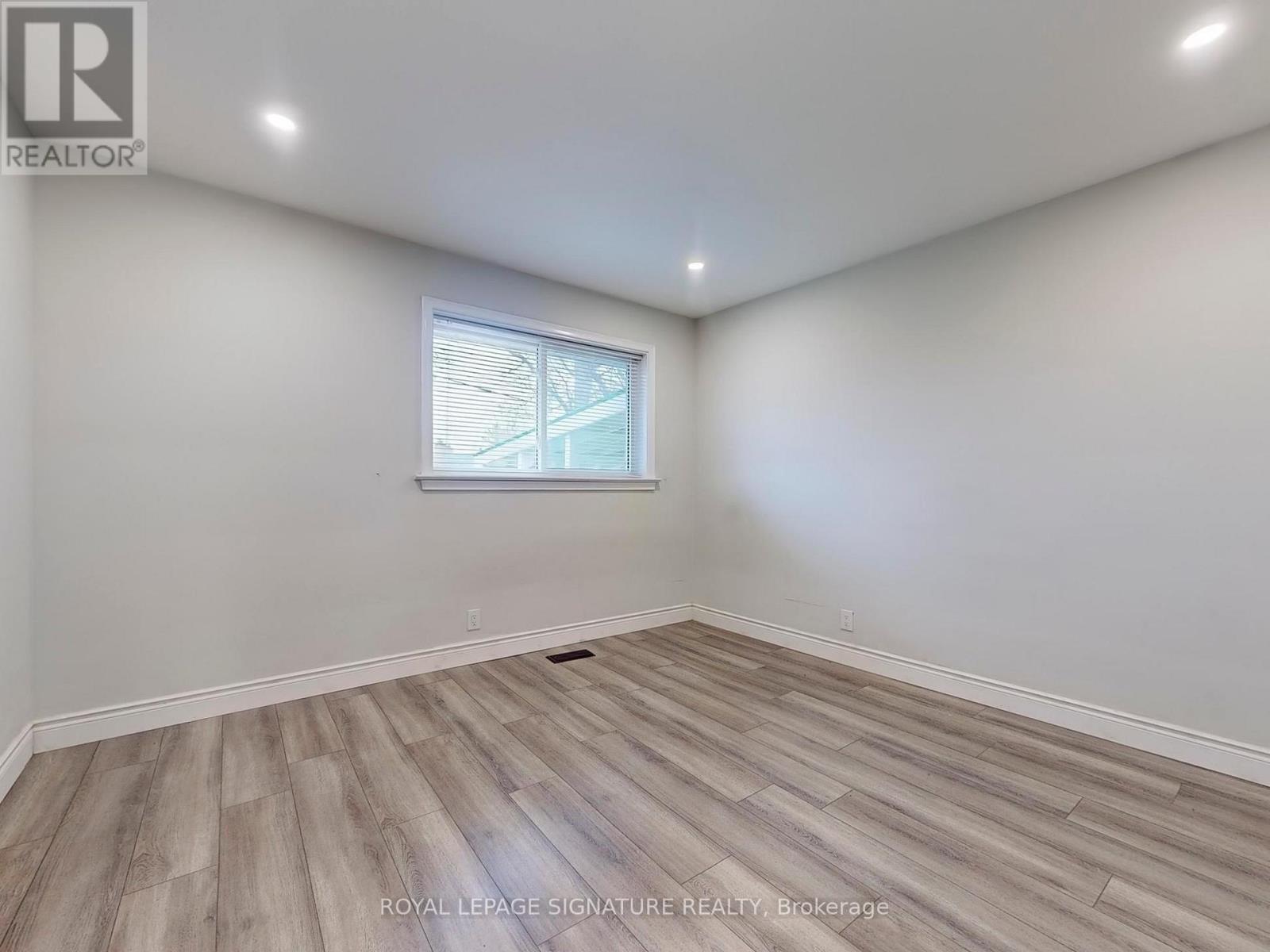 Main - 10 Vesper Court, Toronto, Ontario  M1H 1C2 - Photo 12 - E12497764