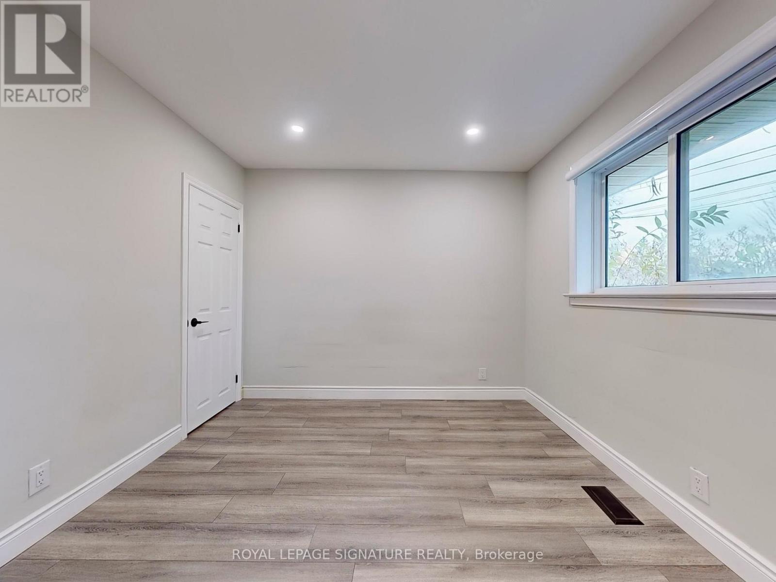 Main - 10 Vesper Court, Toronto, Ontario  M1H 1C2 - Photo 17 - E12497764