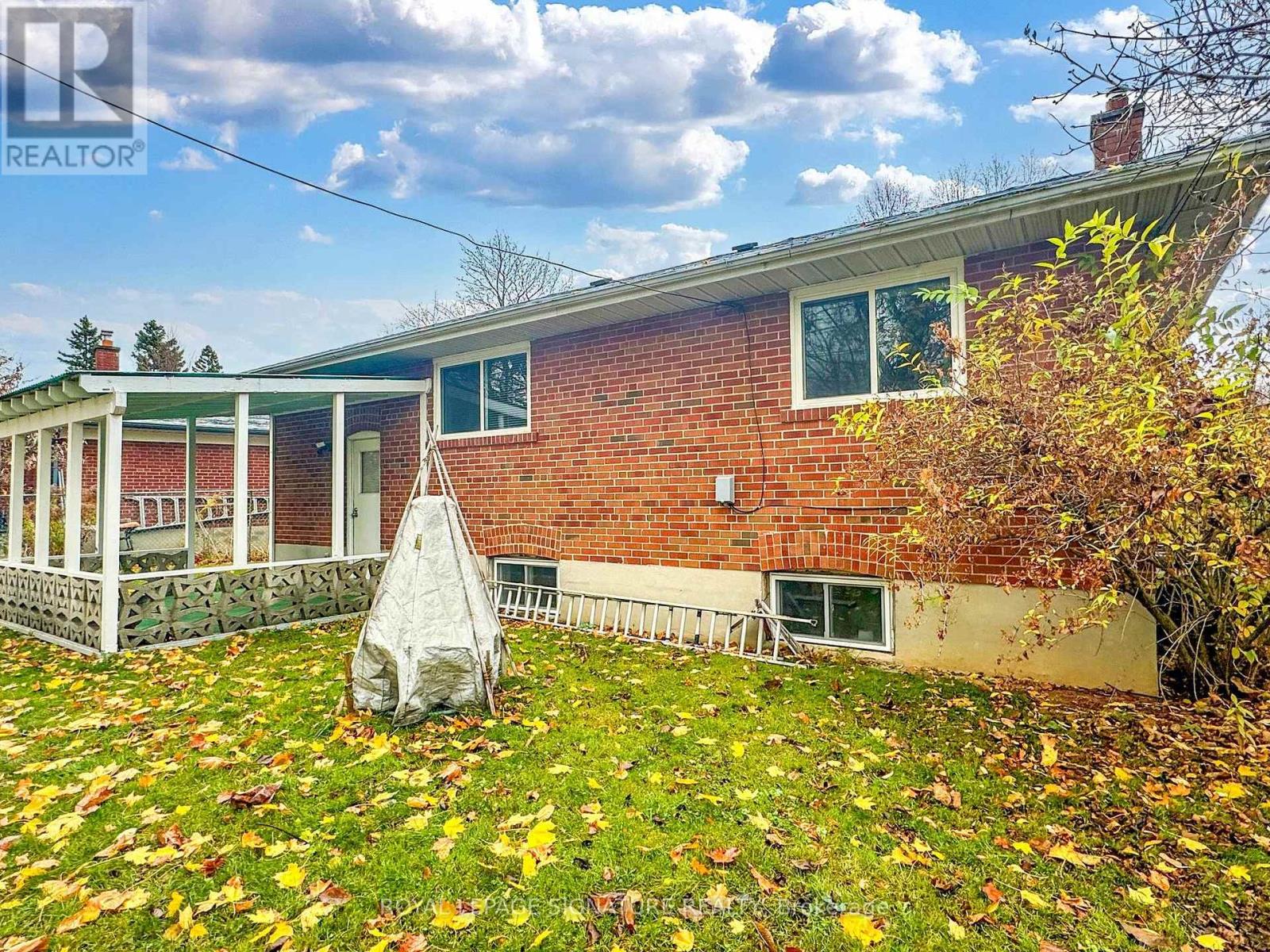 Main - 10 Vesper Court, Toronto, Ontario  M1H 1C2 - Photo 26 - E12497764