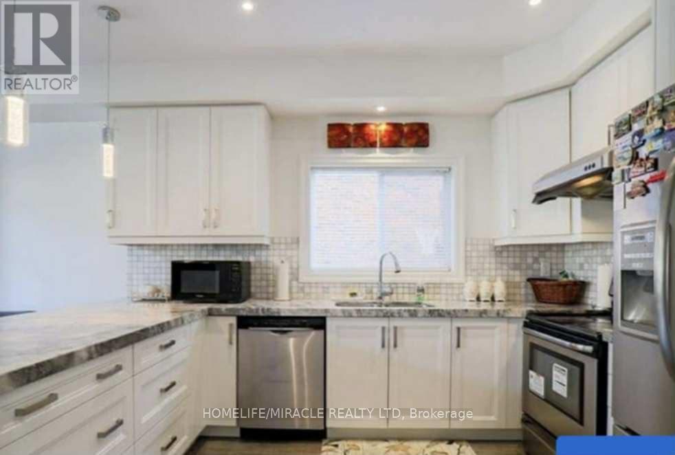 117 Magnolia Avenue, Toronto, Ontario  M1K 3K7 - Photo 3 - E12497810