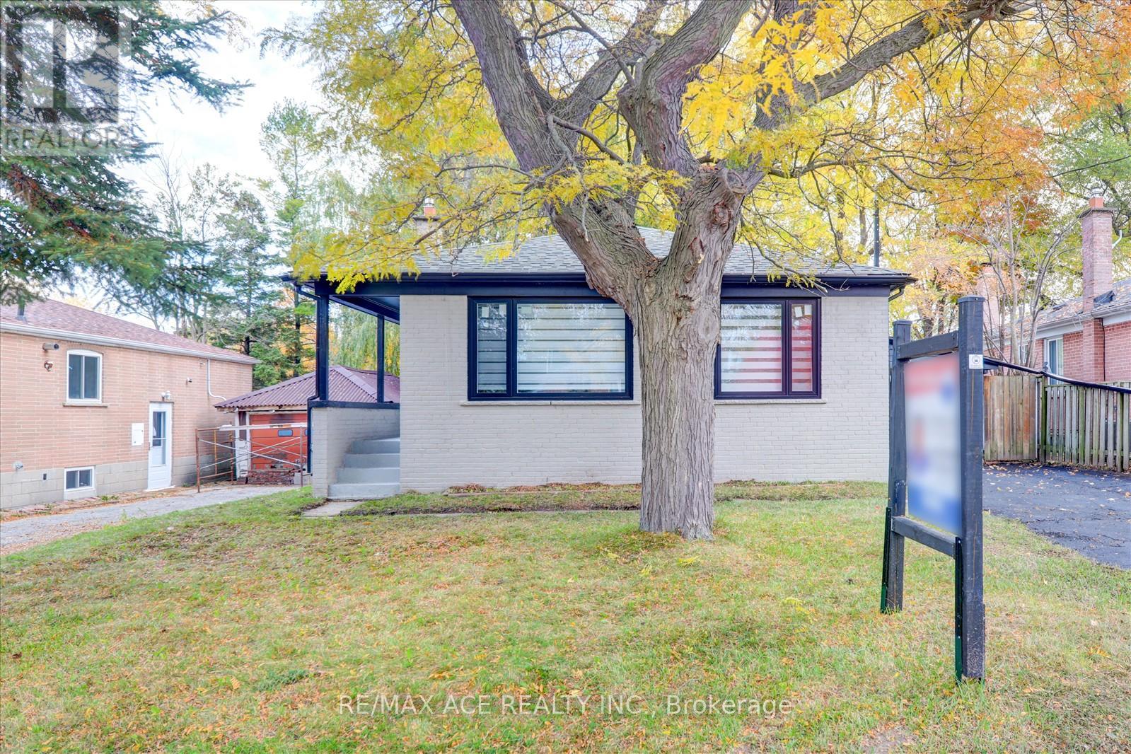 19 Blakemanor Boulevard, Toronto, Ontario  M1J 2W3 - Photo 3 - E12497982