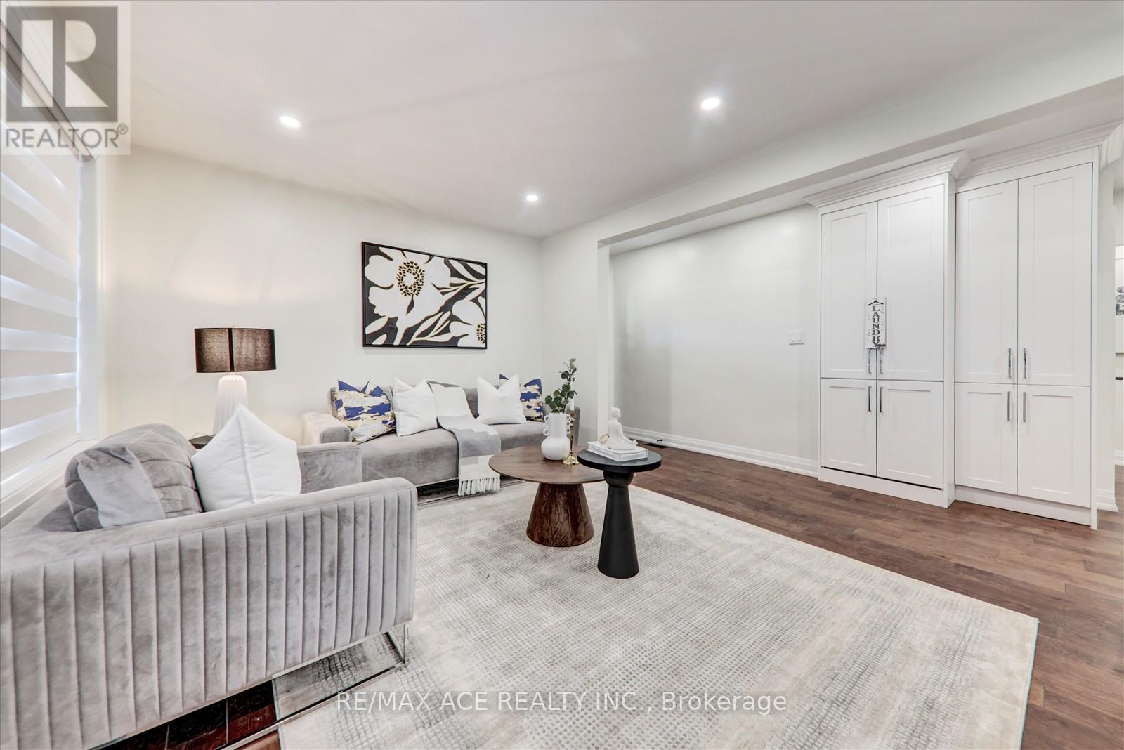 19 Blakemanor Boulevard, Toronto, Ontario  M1J 2W3 - Photo 9 - E12497982