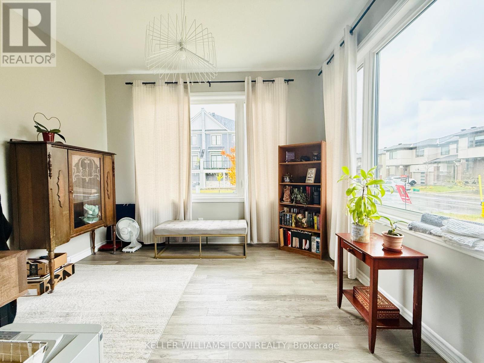 990 Fameflower Street, Ottawa, Ontario  K2J 7A1 - Photo 11 - X12498032