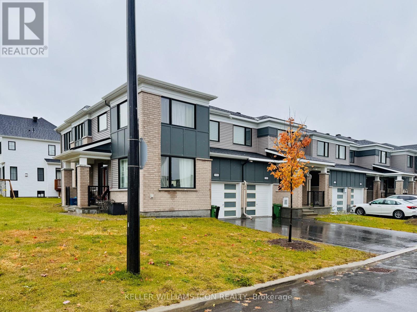 990 Fameflower Street, Ottawa, Ontario  K2J 7A1 - Photo 2 - X12498032