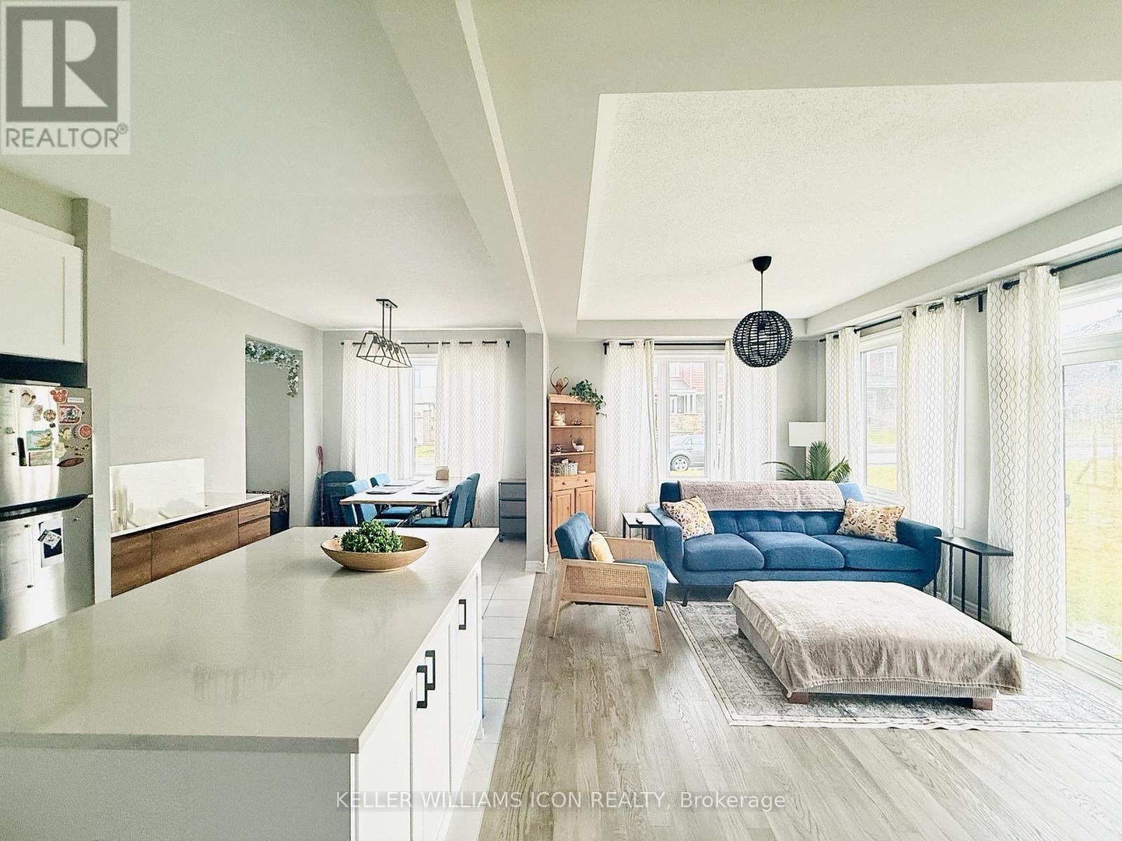 990 Fameflower Street, Ottawa, Ontario  K2J 7A1 - Photo 6 - X12498032