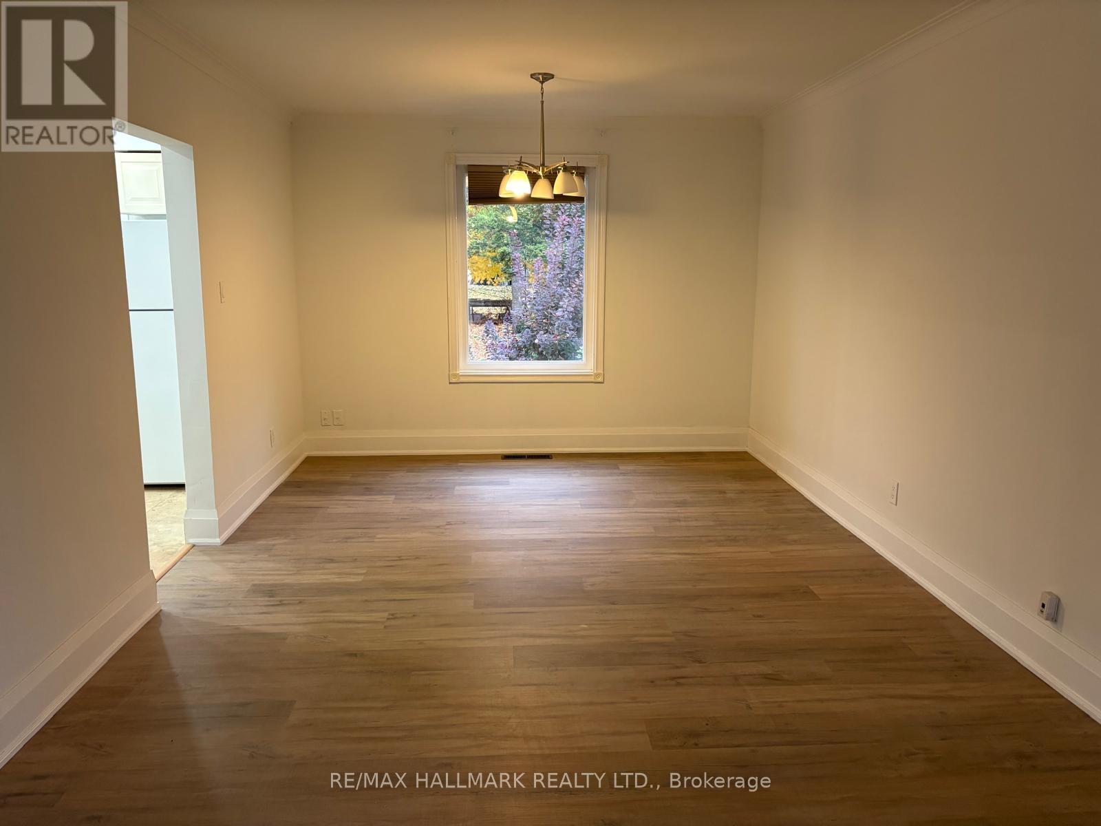 18 Woodward Avenue, Markham, Ontario  L3T 1E4 - Photo 4 - N12497266