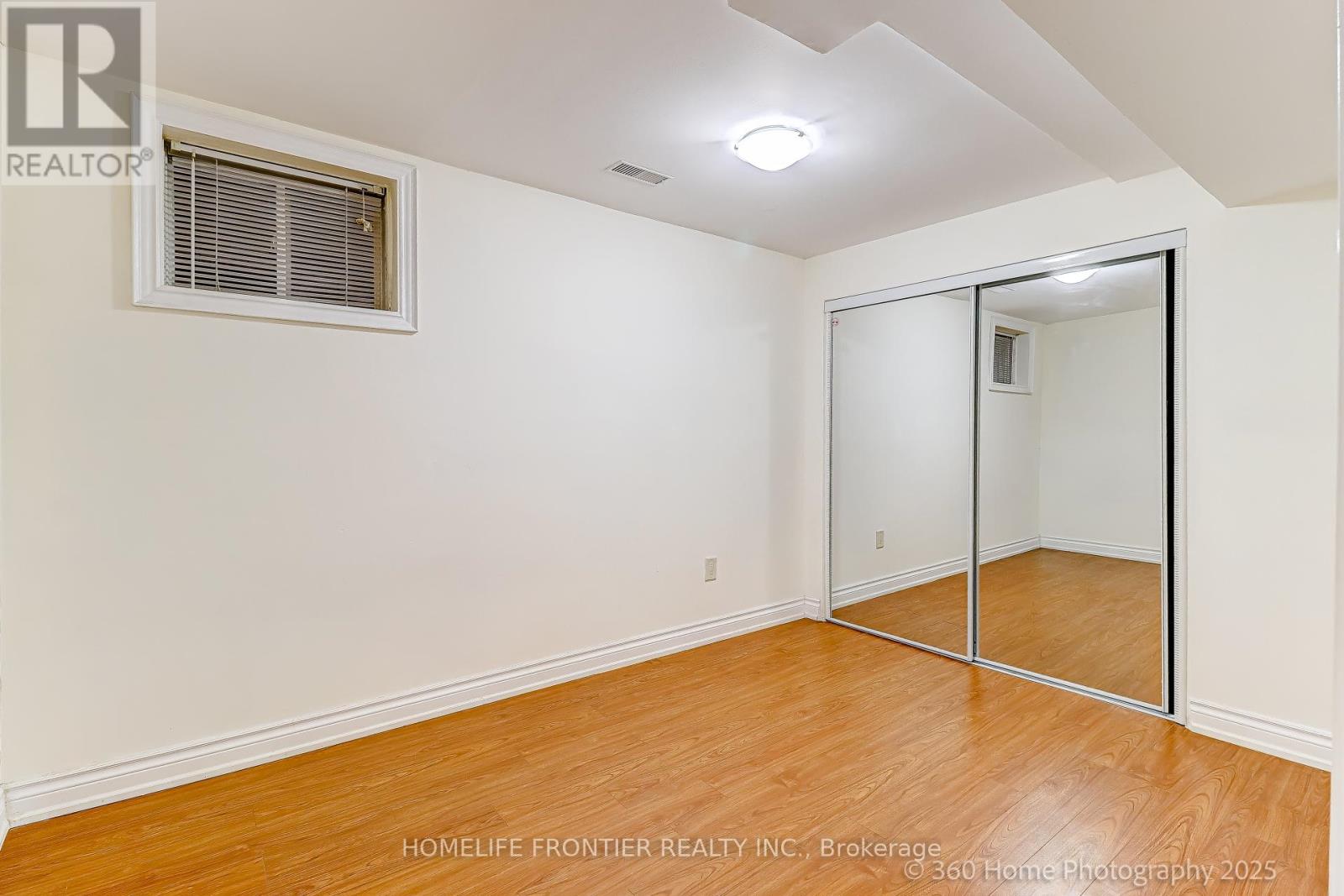 Lower - 211 Kayla Crescent, Vaughan, Ontario  L6A 3P3 - Photo 6 - N12497390