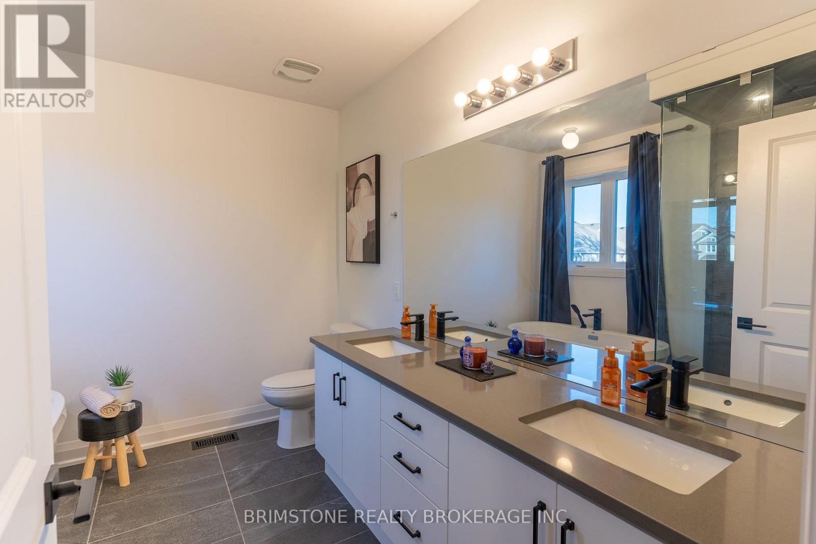 119 Gray Avenue, New Tecumseth, Ontario  L9R 1P6 - Photo 27 - N12497406