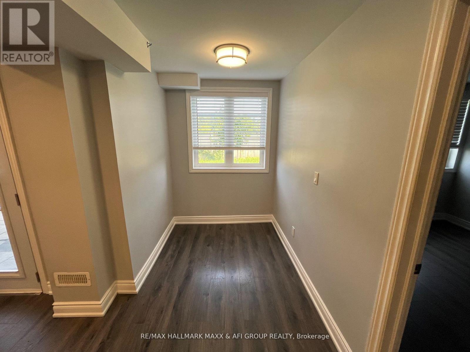 Lower - 80 Chouinard Way, Aurora, Ontario  L4G 1B7 - Photo 8 - N12497466