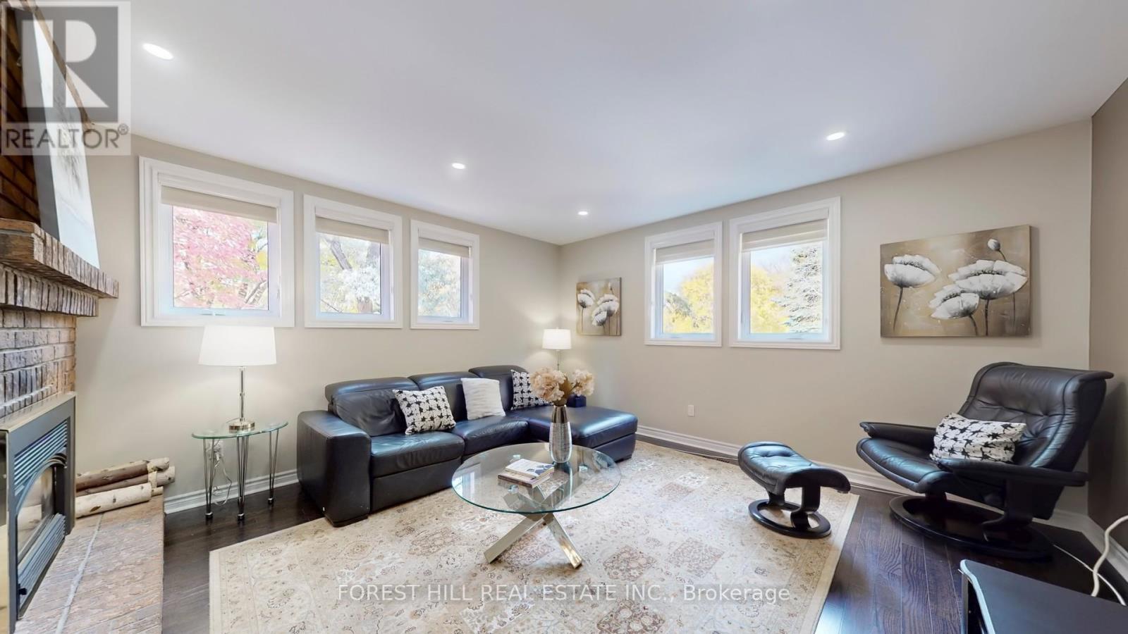 7 Mcmorran Crescent, Vaughan (Brownridge), Ontario  L4J 2T4 - Photo 2 - N12497536