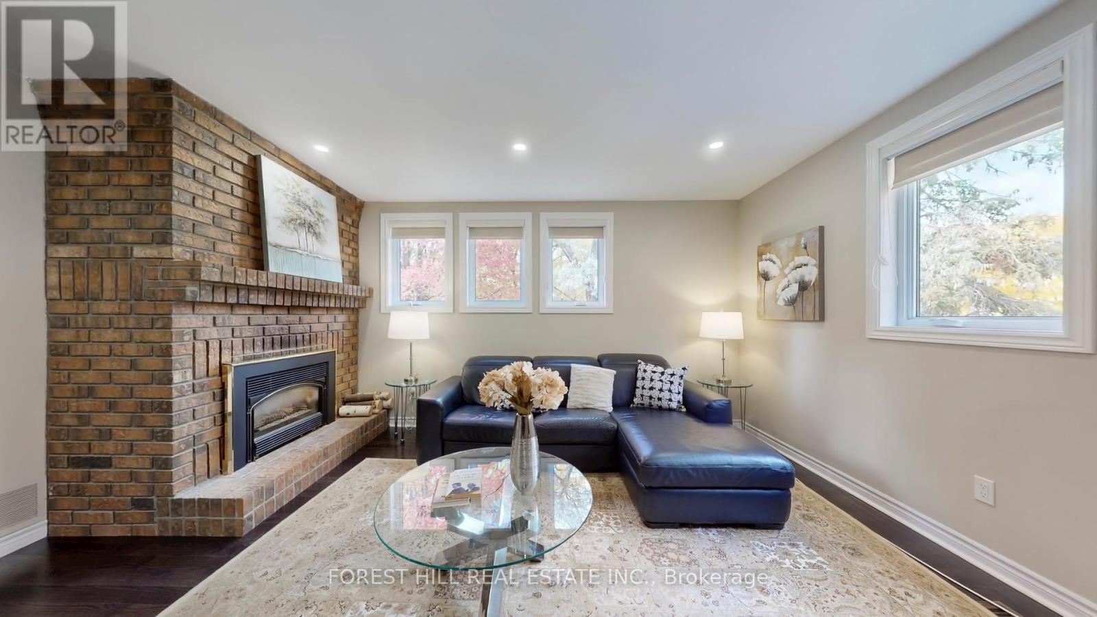 7 Mcmorran Crescent, Vaughan (Brownridge), Ontario  L4J 2T4 - Photo 3 - N12497536