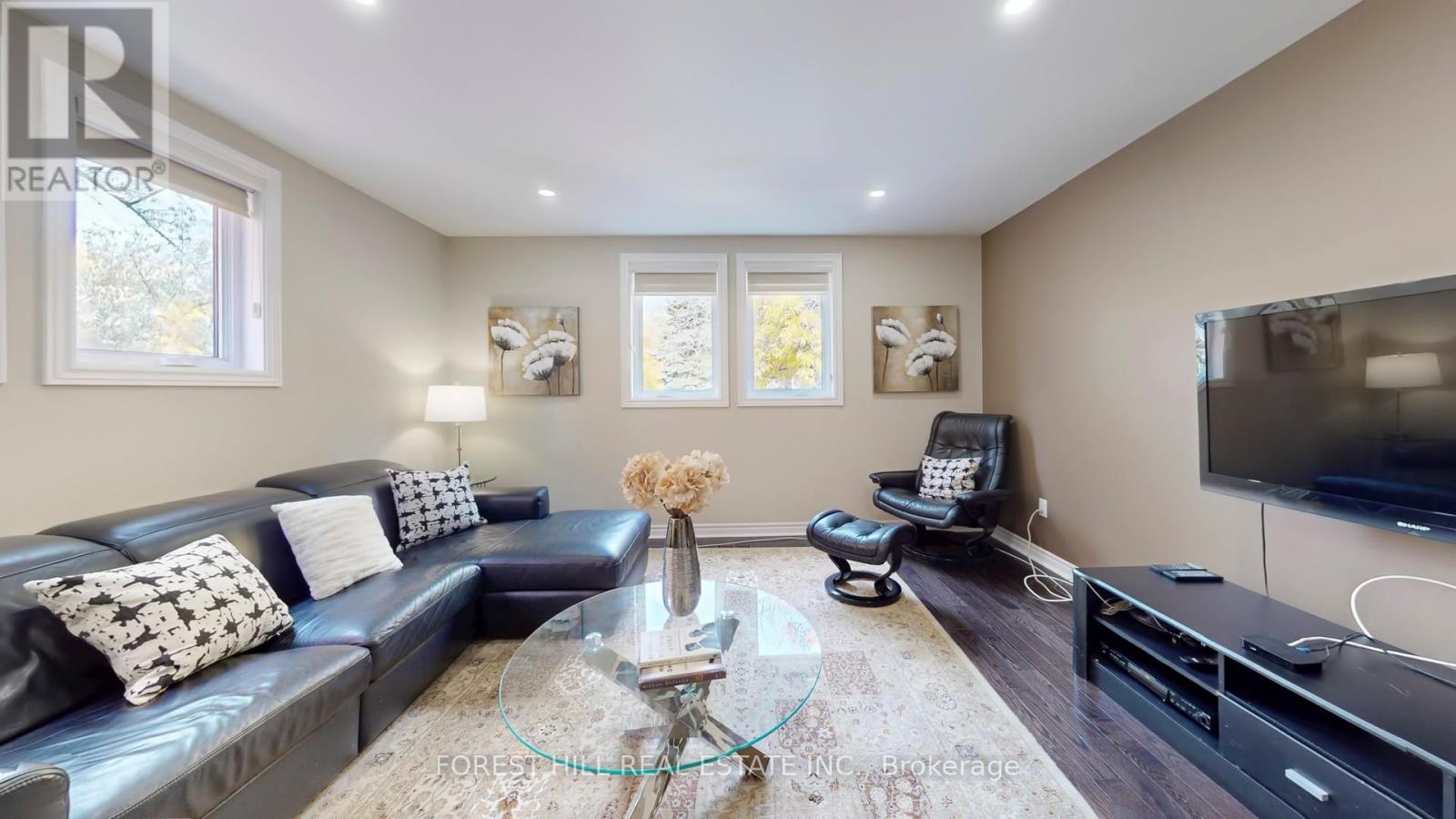 7 Mcmorran Crescent, Vaughan (Brownridge), Ontario  L4J 2T4 - Photo 4 - N12497536