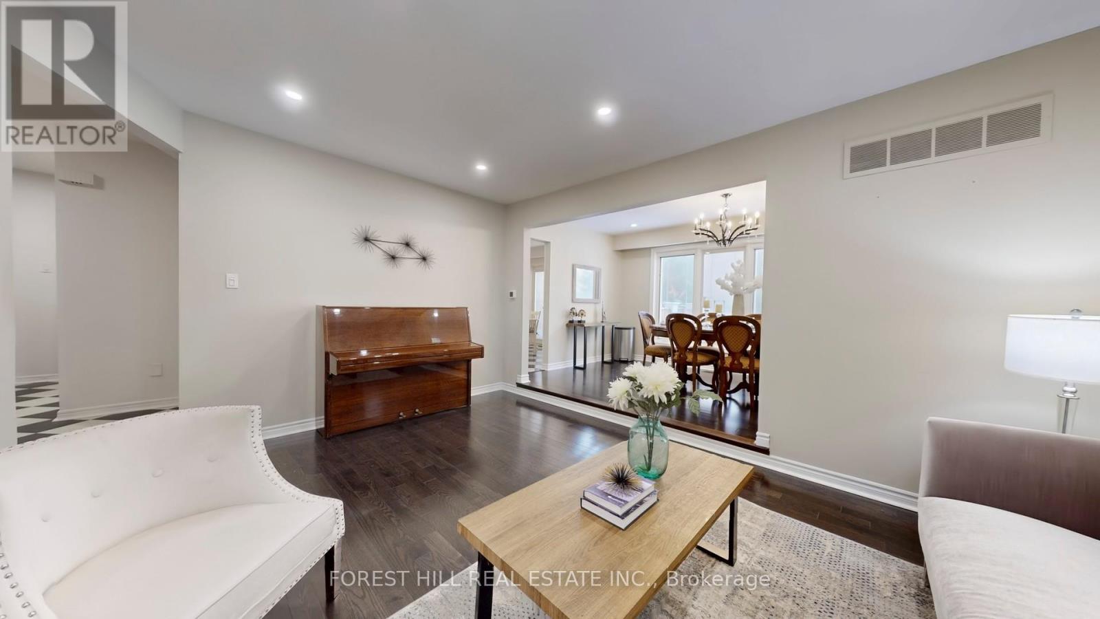 7 Mcmorran Crescent, Vaughan (Brownridge), Ontario  L4J 2T4 - Photo 8 - N12497536