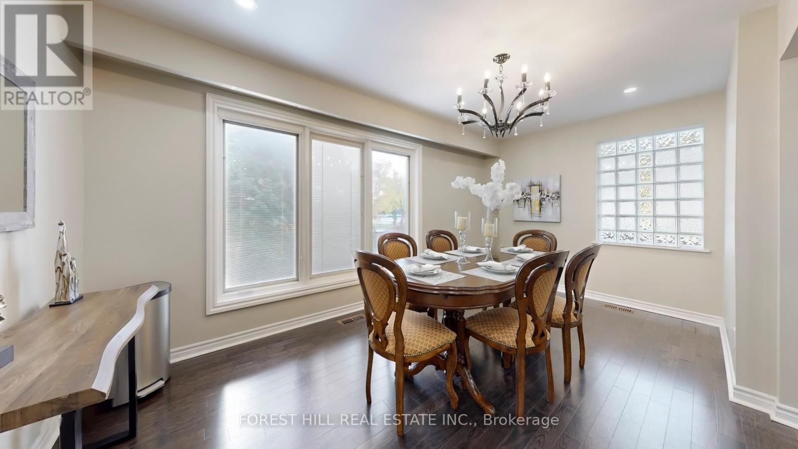 7 Mcmorran Crescent, Vaughan (Brownridge), Ontario  L4J 2T4 - Photo 9 - N12497536