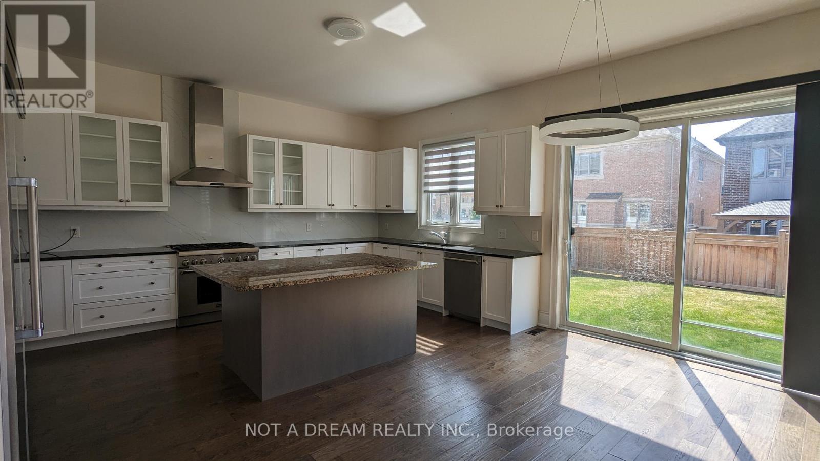 80 Torgan Trail, Vaughan, Ontario  L4H 3X6 - Photo 4 - N12497614