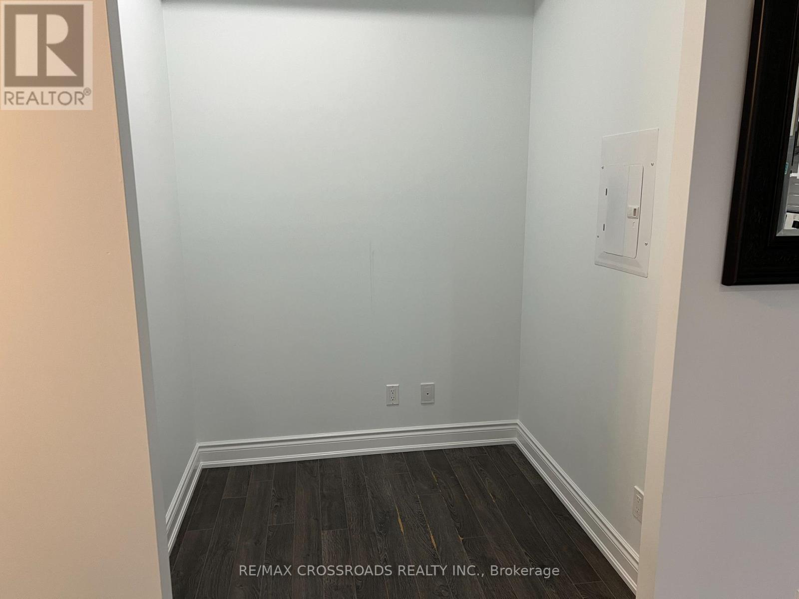 502 - 38 Cedarland Drive, Markham, Ontario  L6G 1C7 - Photo 5 - N12497616