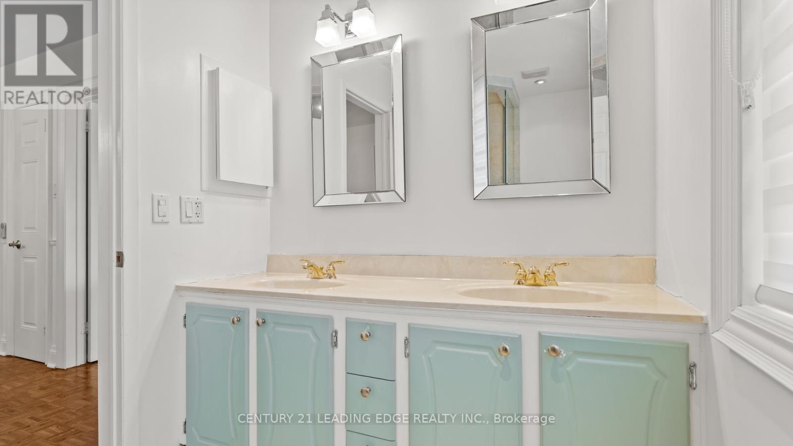 34 Forest Park Crescent, Markham, Ontario  L3T 2M7 - Photo 30 - N12497624