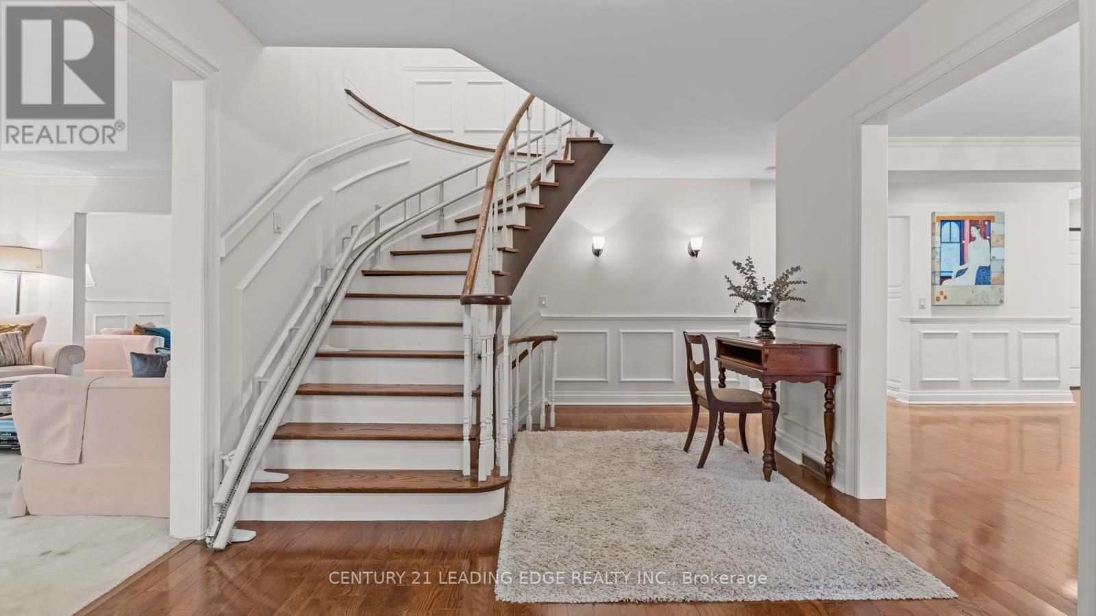 34 Forest Park Crescent, Markham, Ontario  L3T 2M7 - Photo 4 - N12497624