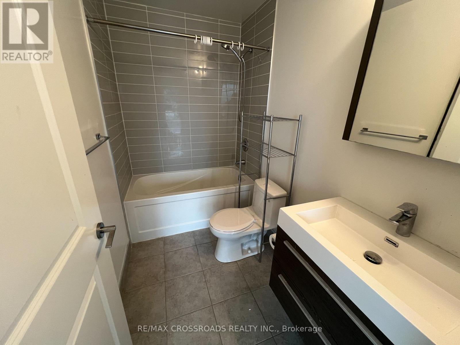 907 - 8 Rouge Valley Drive, Markham, Ontario  L6G 0G8 - Photo 8 - N12497630