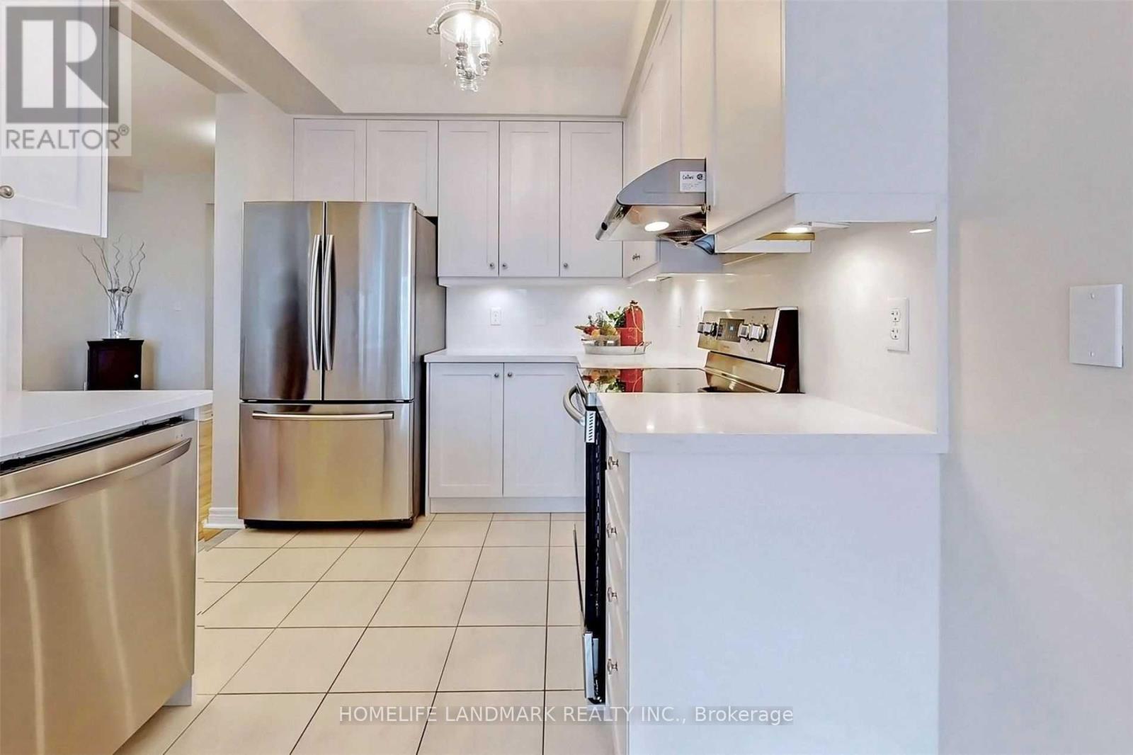 68 Hawkes Drive, Richmond Hill, Ontario  L4S 0C3 - Photo 10 - N12497656