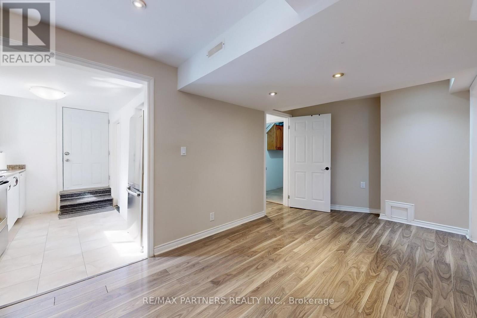 107 Worthington Avenue, Richmond Hill (Oak Ridges Lake Wilcox), Ontario  L4E 3Z6 - Photo 36 - N12497662