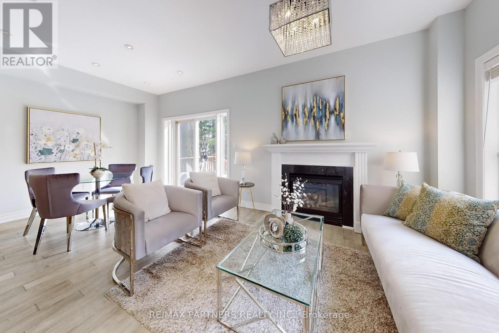 107 Worthington Avenue, Richmond Hill (Oak Ridges Lake Wilcox), Ontario  L4E 3Z6 - Photo 5 - N12497662