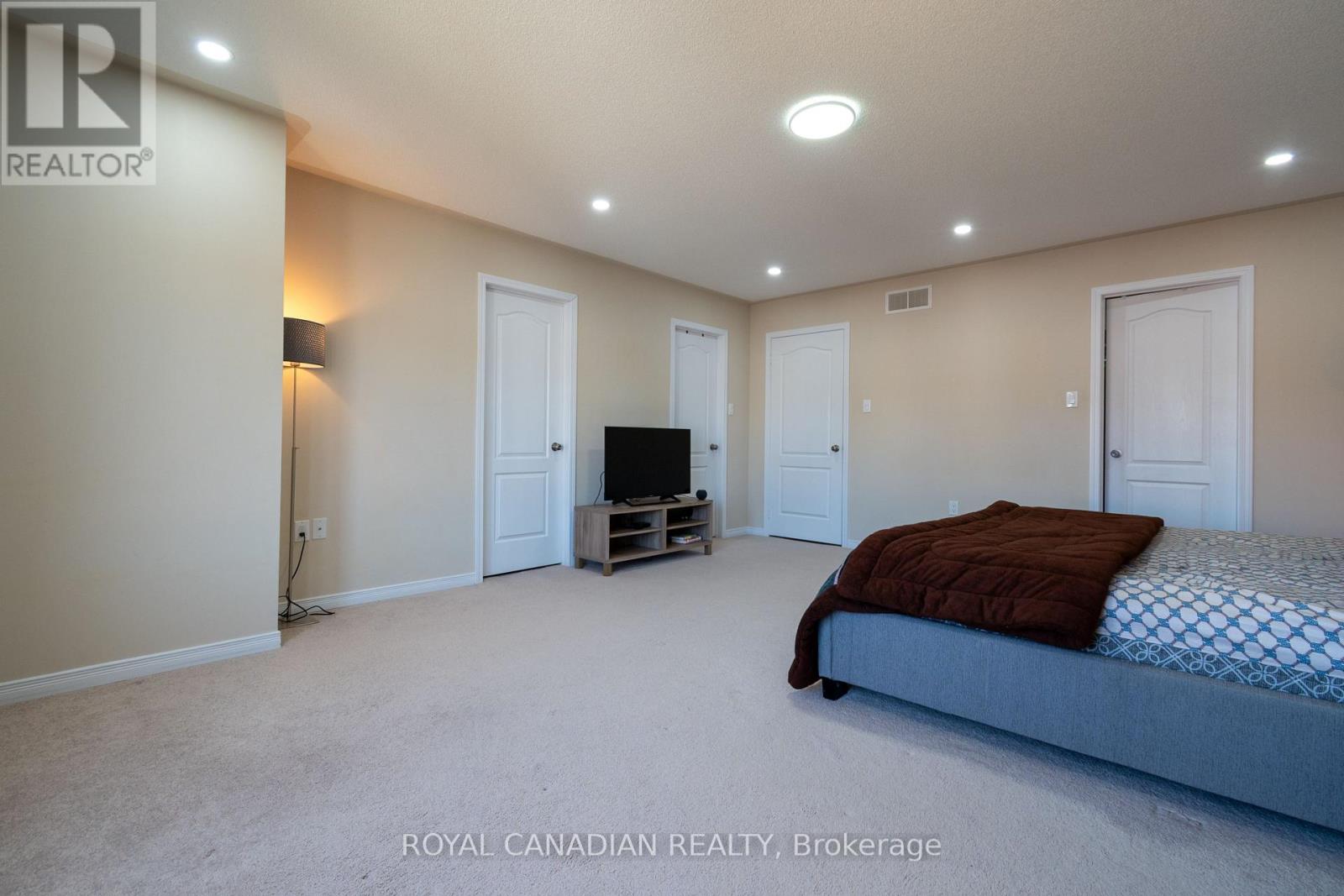 213 Richardson Crescent, Bradford West Gwillimbury, Ontario  L3Z 0R5 - Photo 31 - N12497746