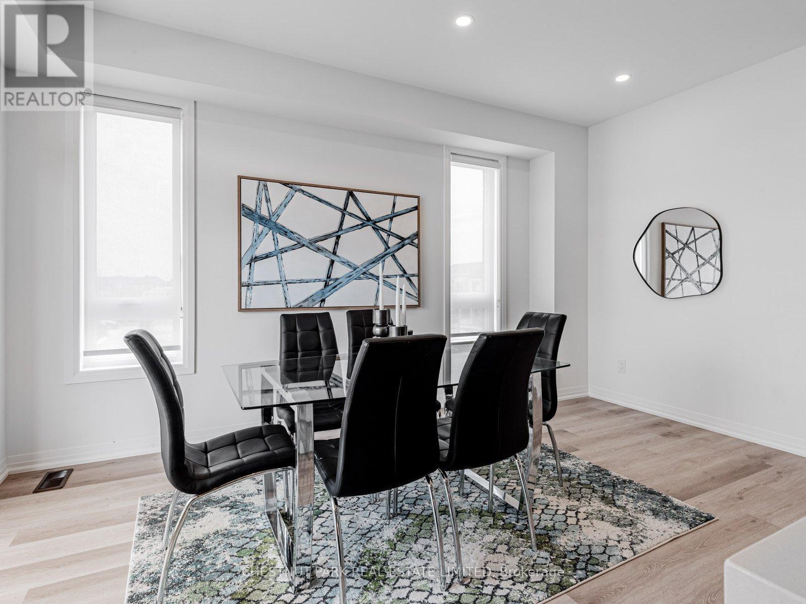 50 Robert Eaton Avenue, Markham, Ontario  M4J 2Z5 - Photo 11 - N12497754