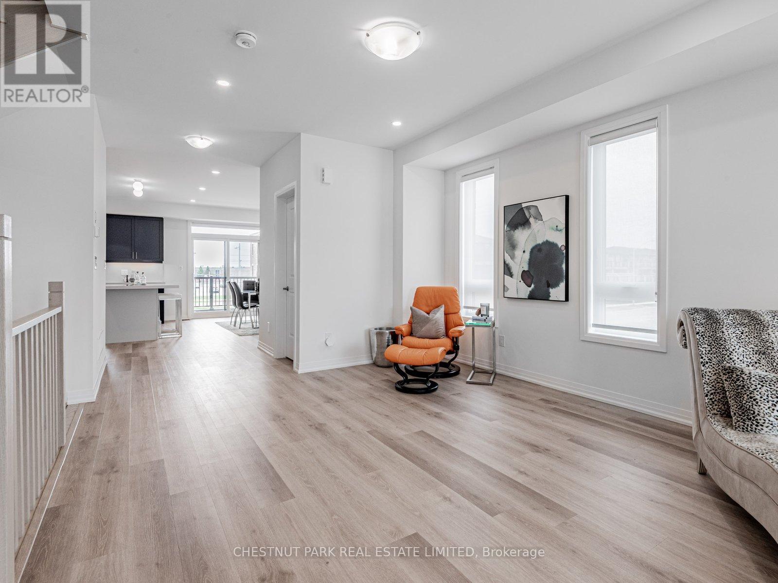 50 Robert Eaton Avenue, Markham, Ontario  M4J 2Z5 - Photo 13 - N12497754