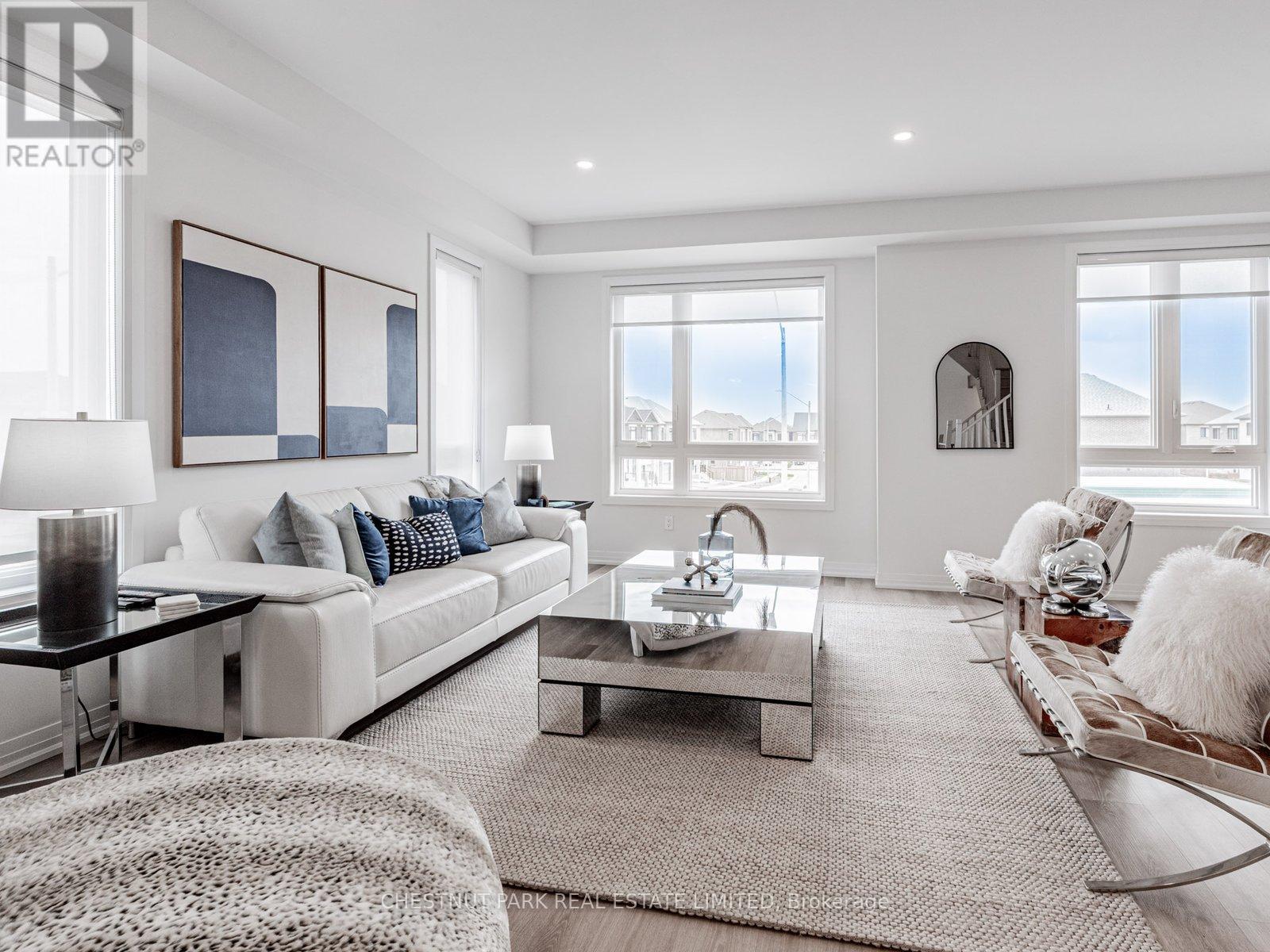 50 Robert Eaton Avenue, Markham, Ontario  M4J 2Z5 - Photo 14 - N12497754