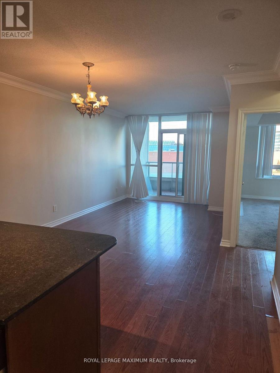 302 - 88 Promenade Circle, Vaughan, Ontario  L4J 9A4 - Photo 2 - N12497770