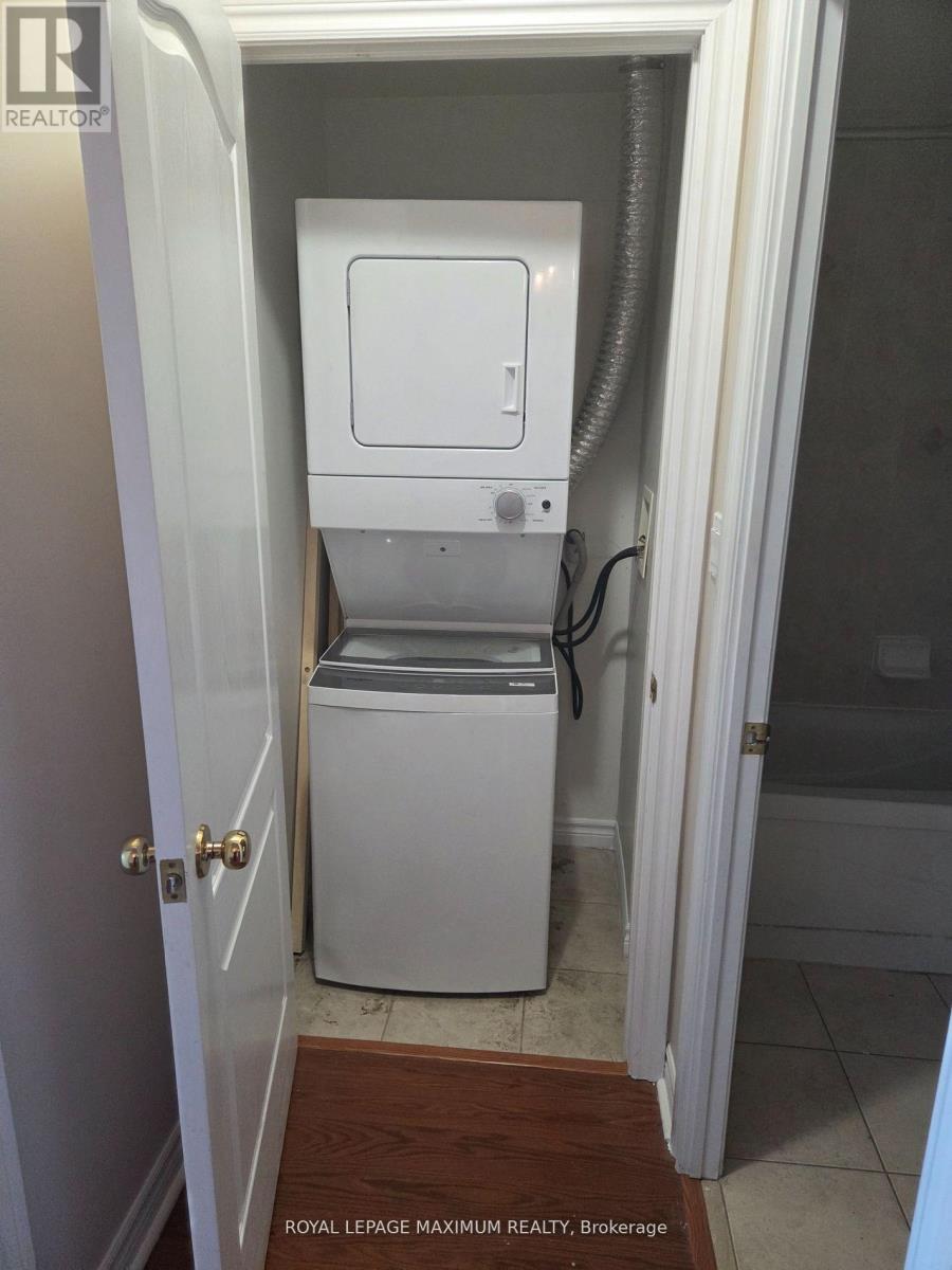 302 - 88 Promenade Circle, Vaughan, Ontario  L4J 9A4 - Photo 8 - N12497770