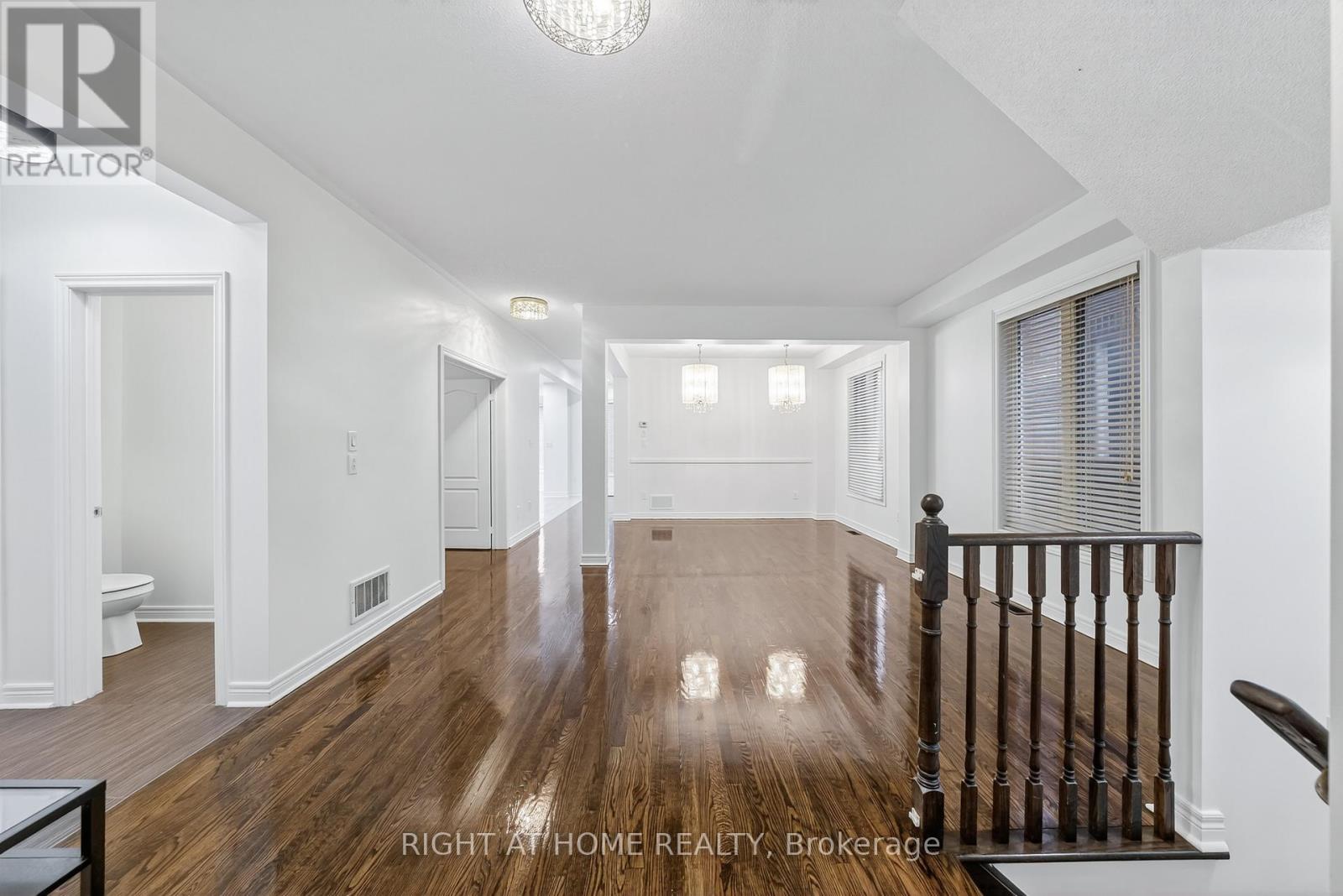 193 Blue Dasher Boulevard, Bradford West Gwillimbury, Ontario  L3Z 0H3 - Photo 13 - N12497802